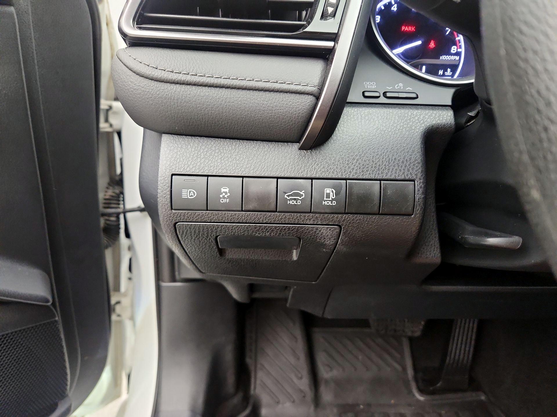 Thumbnail: 2023 Toyota Camry - 13