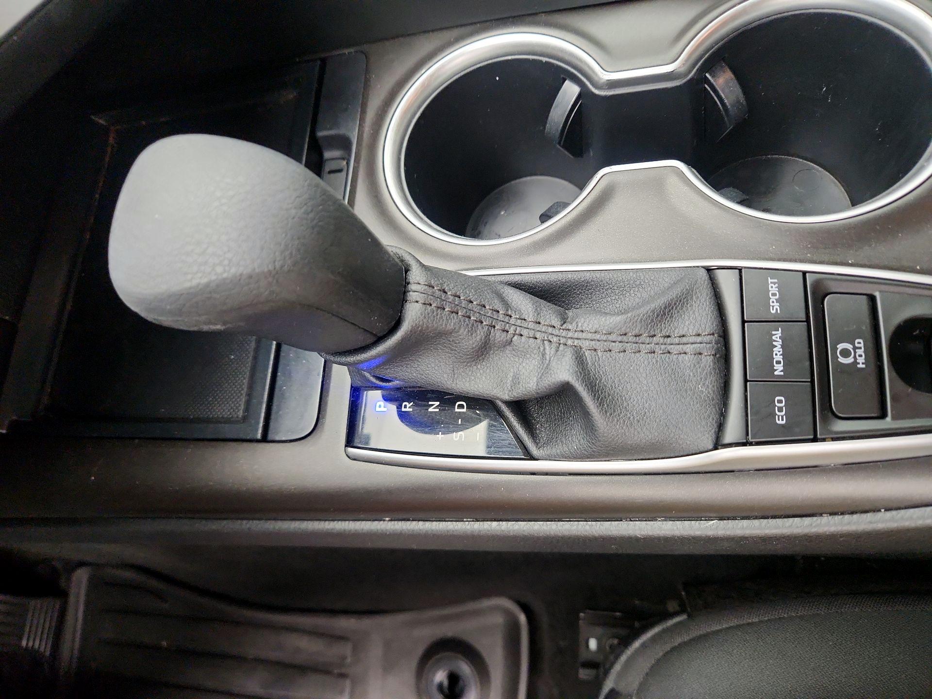 Thumbnail: 2023 Toyota Camry - 17