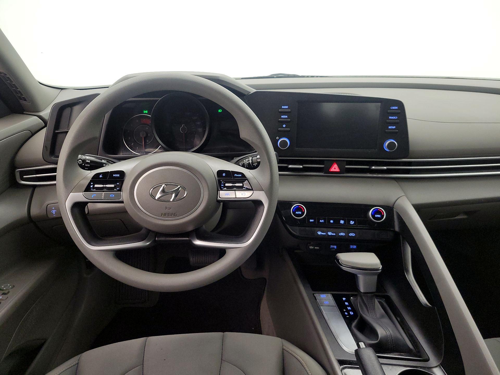 Thumbnail: 2023 Hyundai Elantra - 10