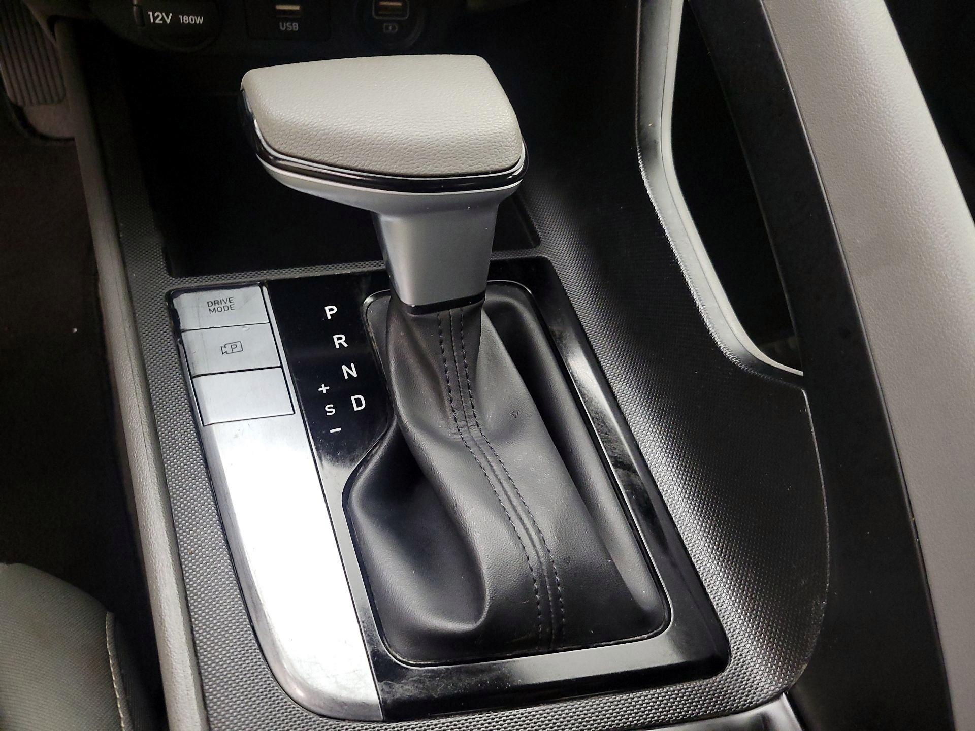 Thumbnail: 2023 Hyundai Elantra - 17