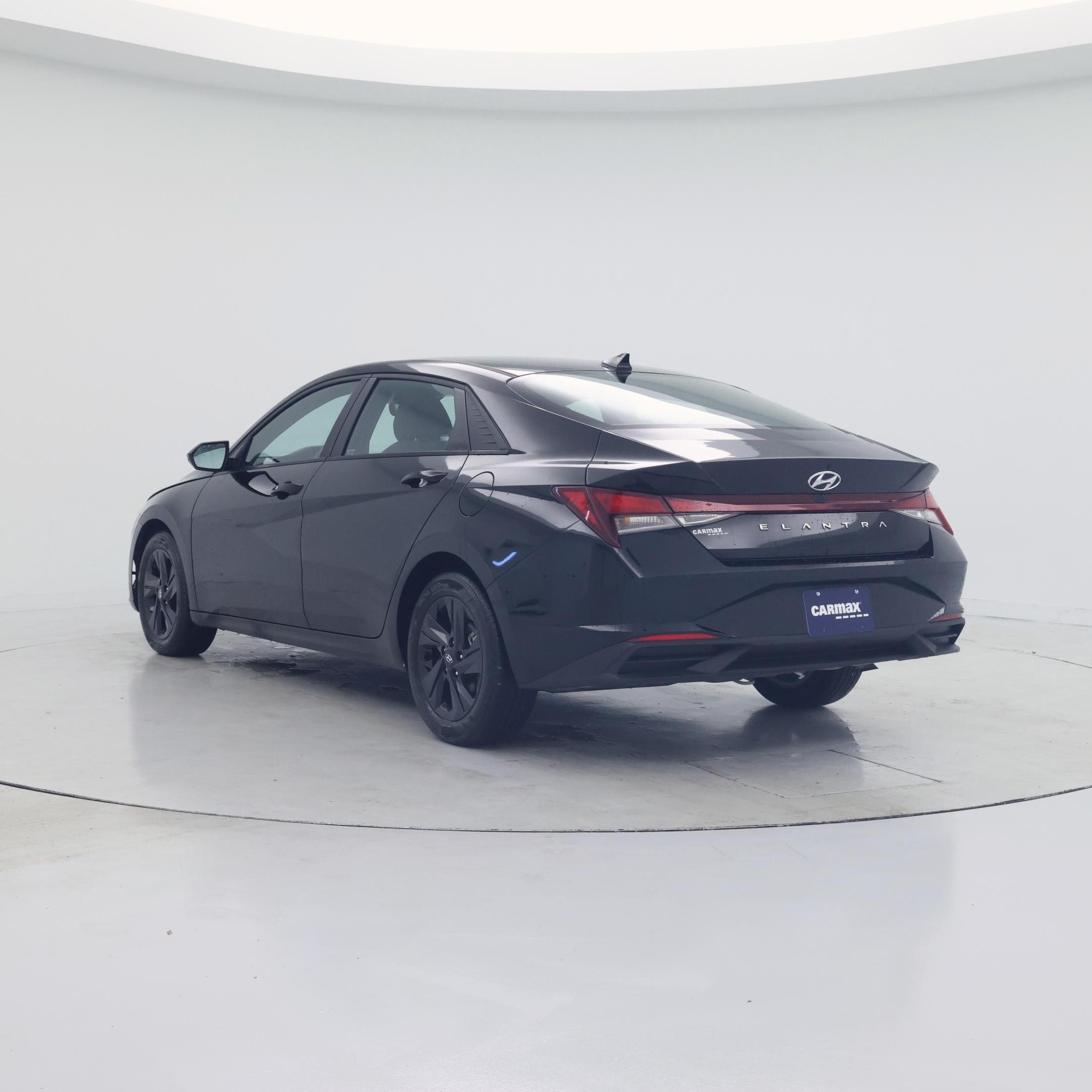 Thumbnail: 2023 Hyundai Elantra - 2