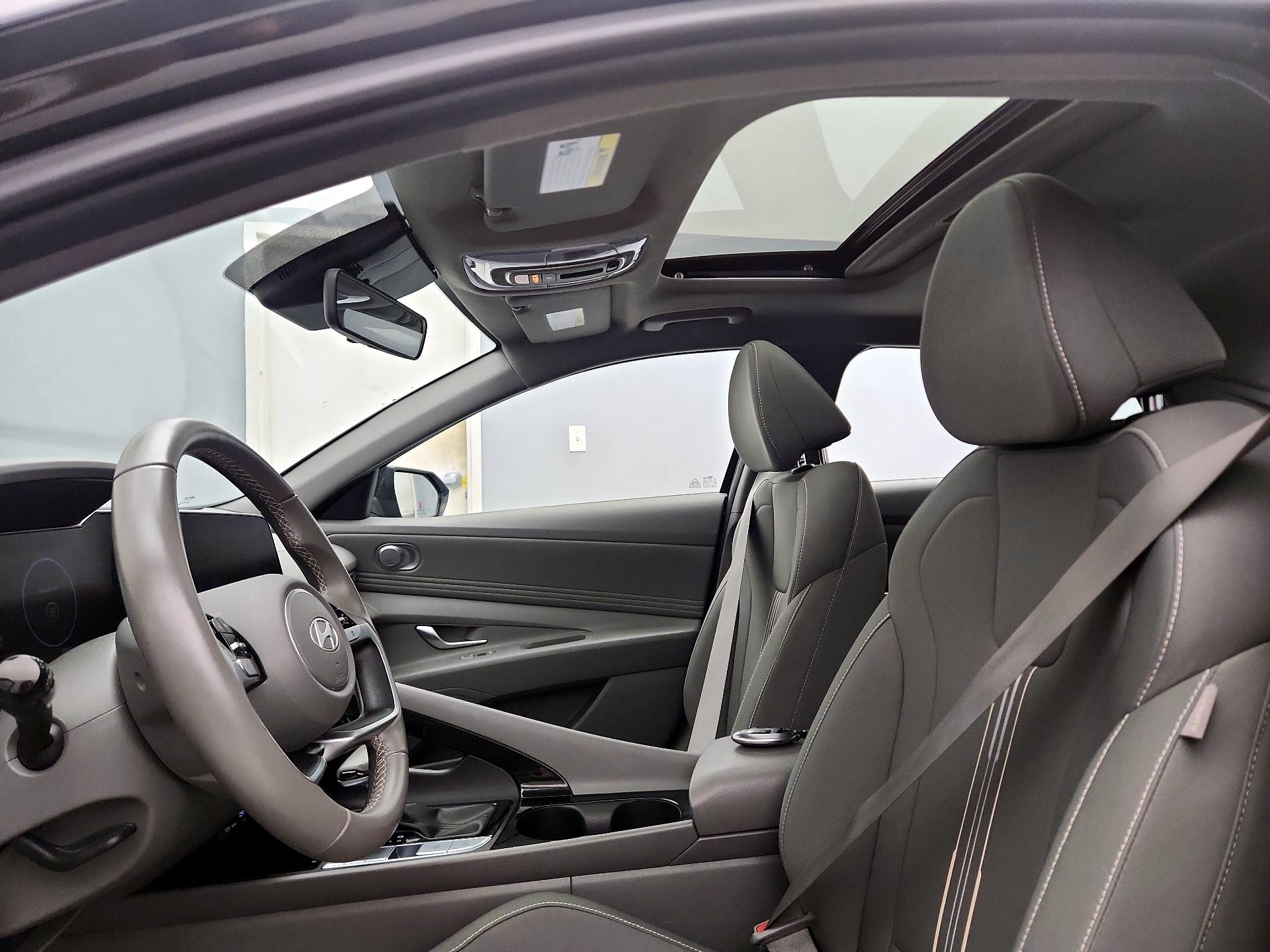 Thumbnail: 2025 Hyundai Elantra - 20