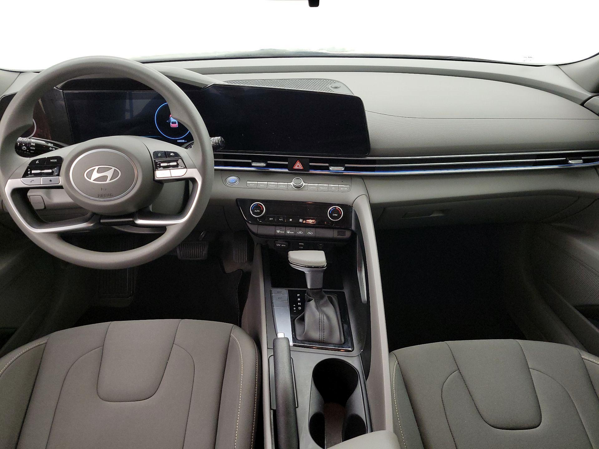 Thumbnail: 2024 Hyundai Elantra - 9