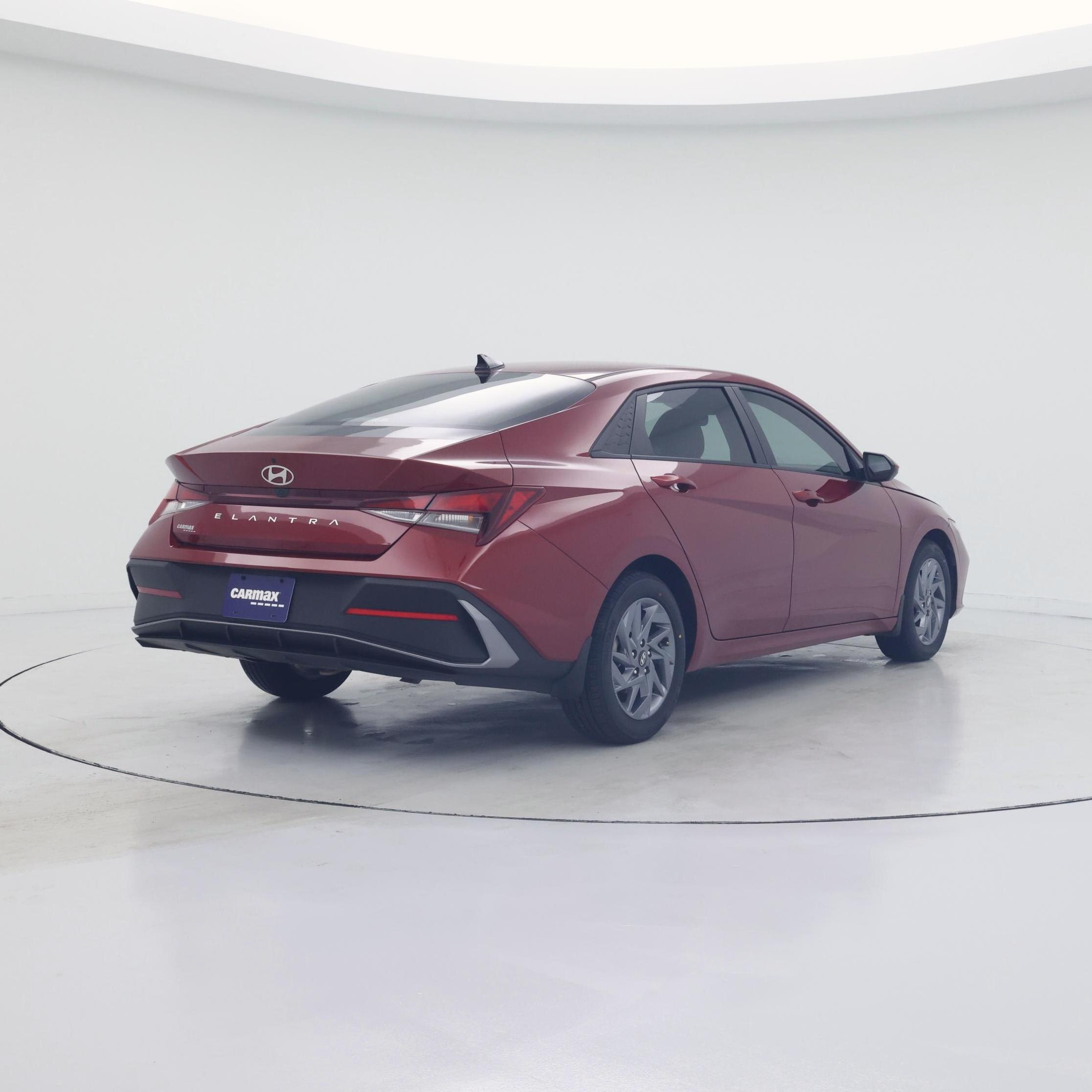 Thumbnail: 2024 Hyundai Elantra - 8