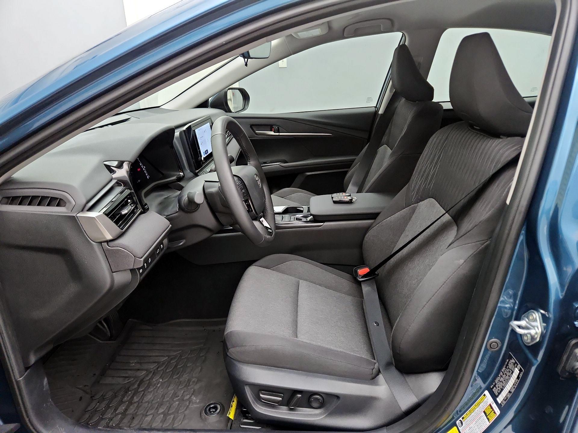 Thumbnail: 2025 Toyota Camry - 11