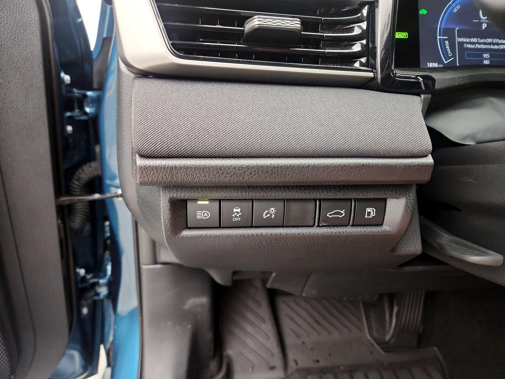 Thumbnail: 2025 Toyota Camry - 13