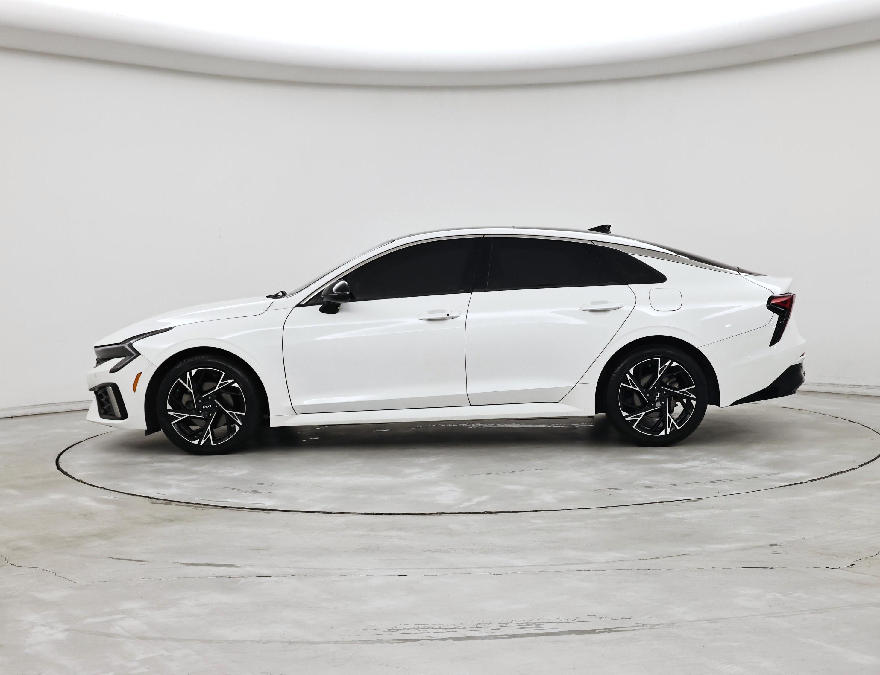 Thumbnail: 2025 Kia K5 - 3