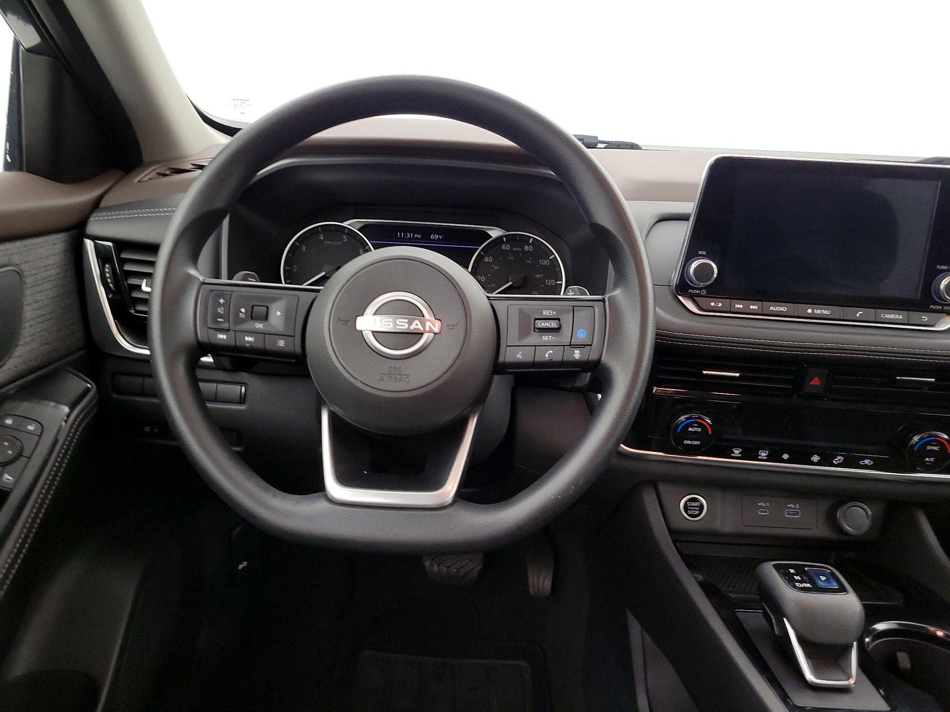 Thumbnail: 2022 Nissan Rogue - 10