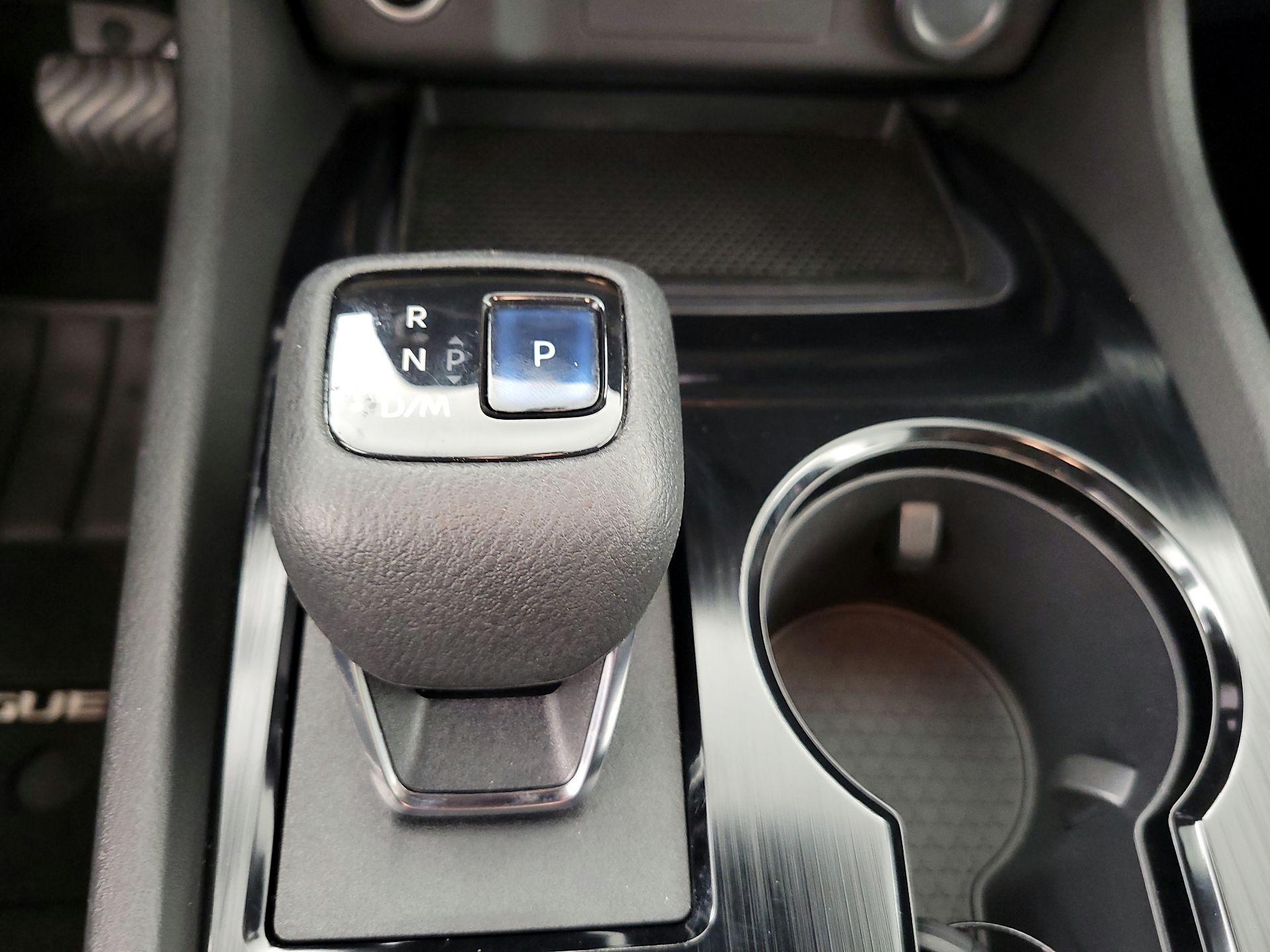 Thumbnail: 2022 Nissan Rogue - 17