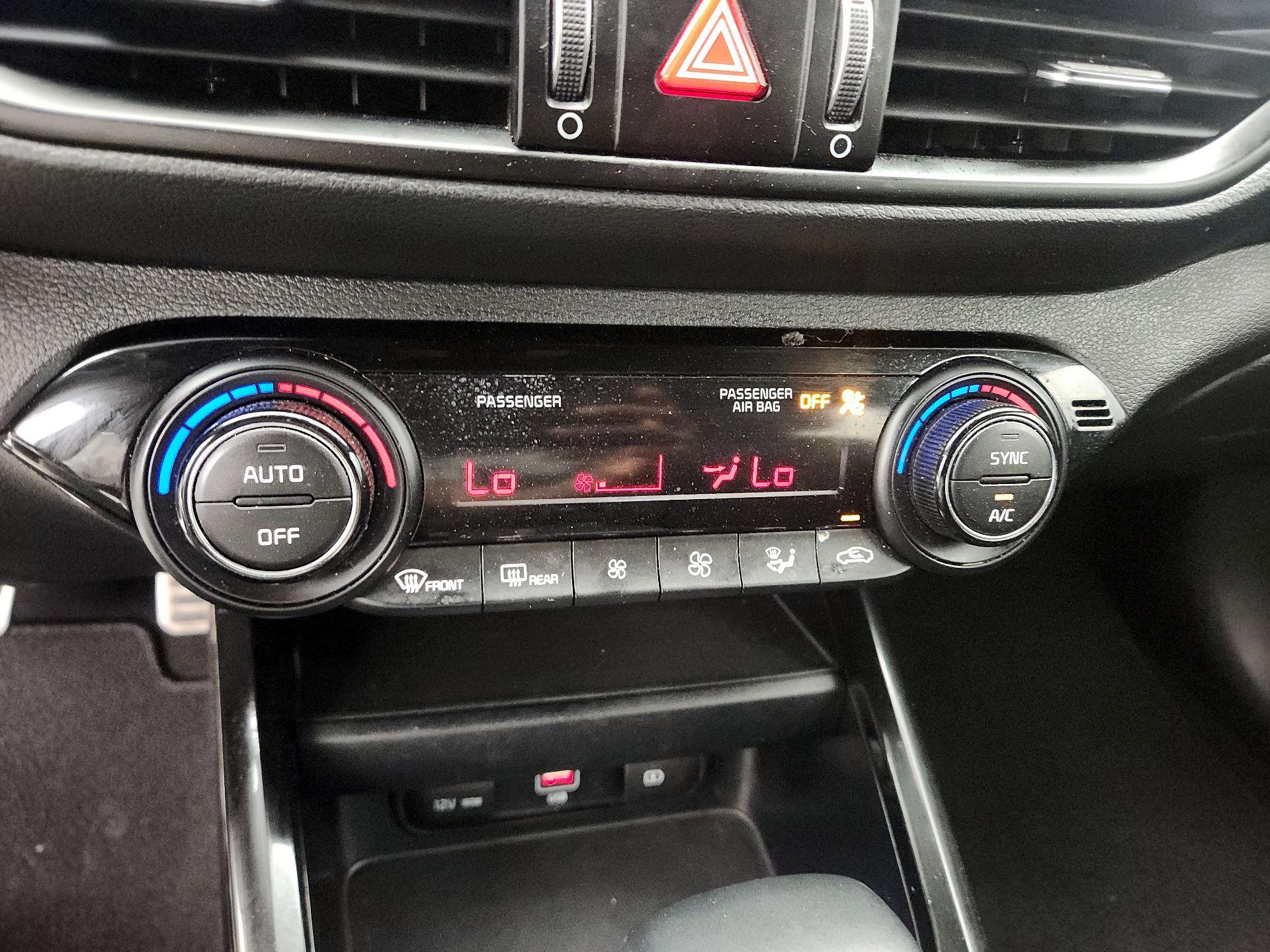 Thumbnail: 2023 Kia Forte - 17