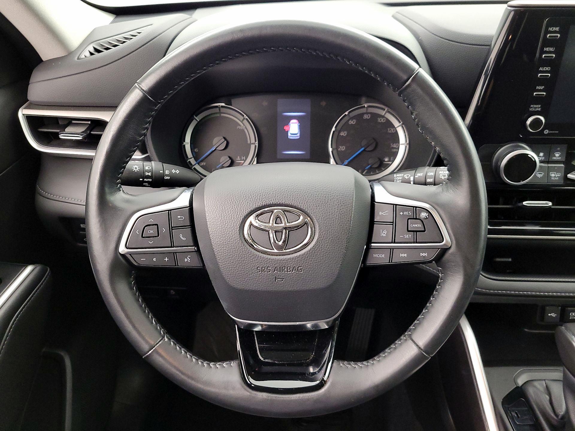 Thumbnail: 2021 Toyota Highlander - 10