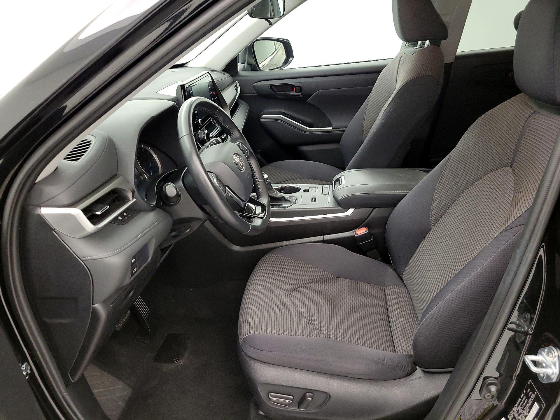 Thumbnail: 2021 Toyota Highlander - 11