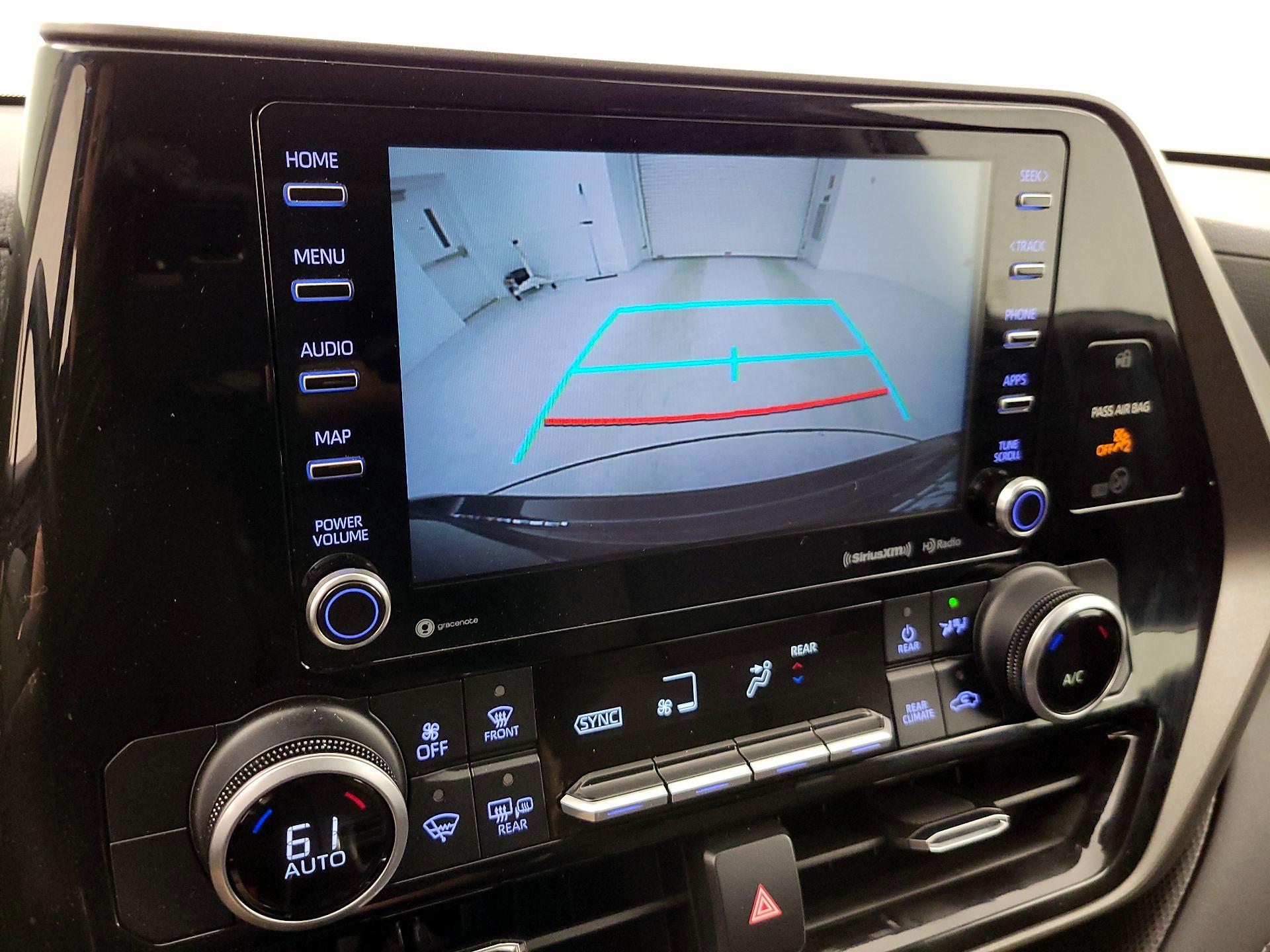 Thumbnail: 2021 Toyota Highlander - 15