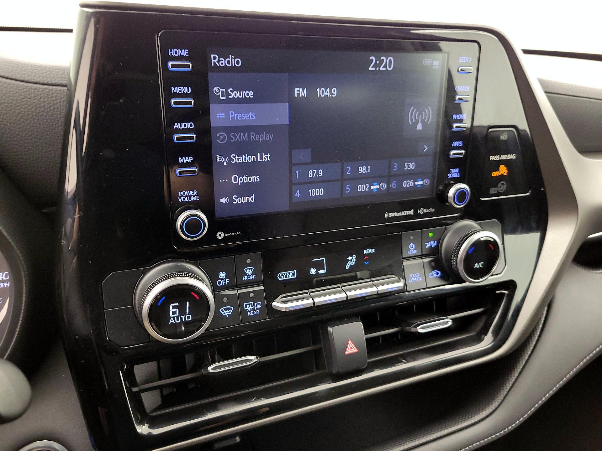 Thumbnail: 2021 Toyota Highlander - 16