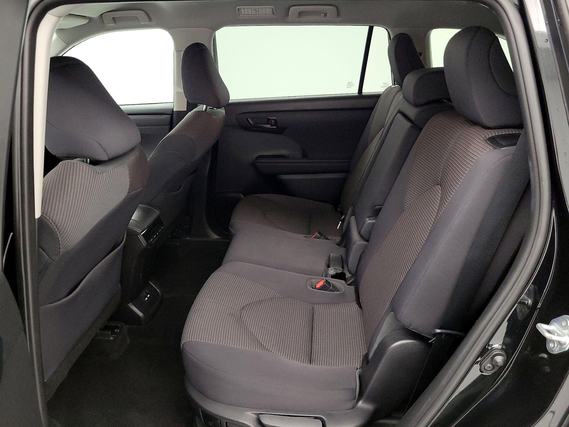 Thumbnail: 2021 Toyota Highlander - 20