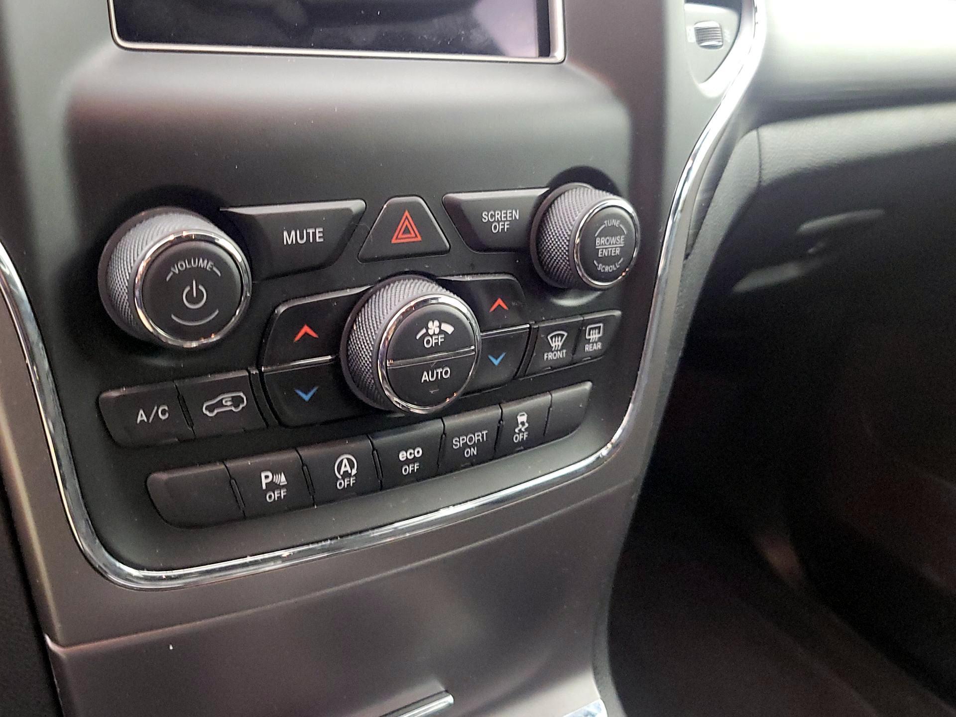 Thumbnail: 2021 Jeep Grand Cherokee - 16