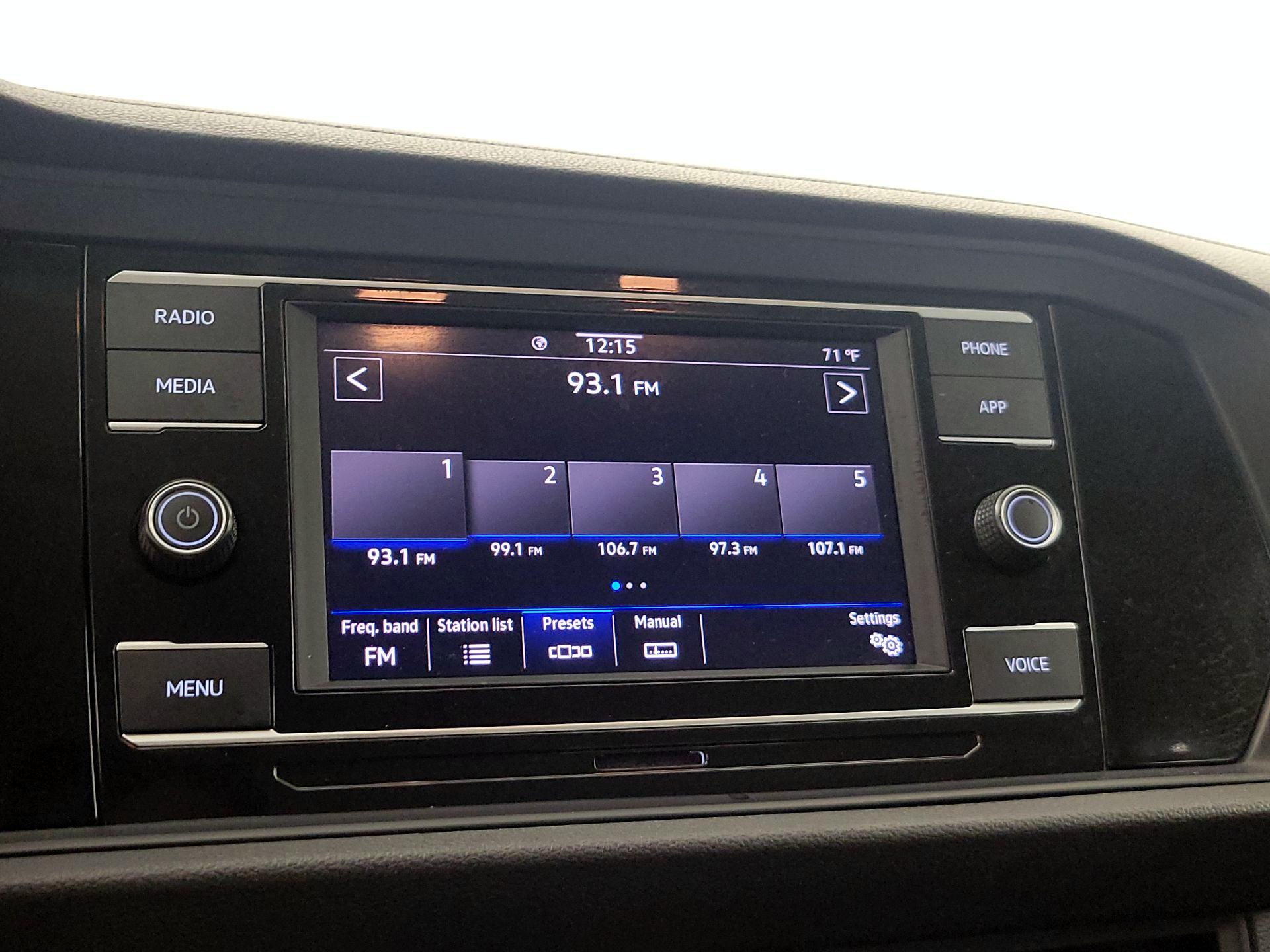 Thumbnail: 2024 Volkswagen Jetta - 15