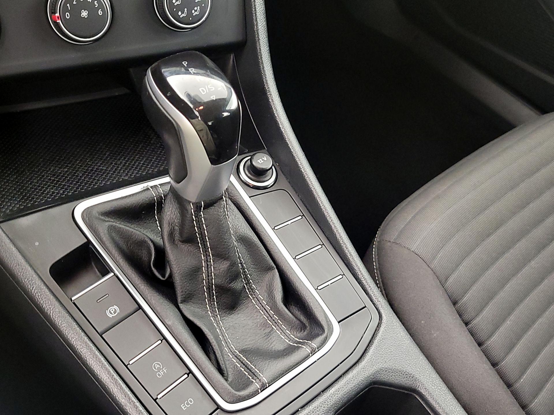 Thumbnail: 2024 Volkswagen Jetta - 17