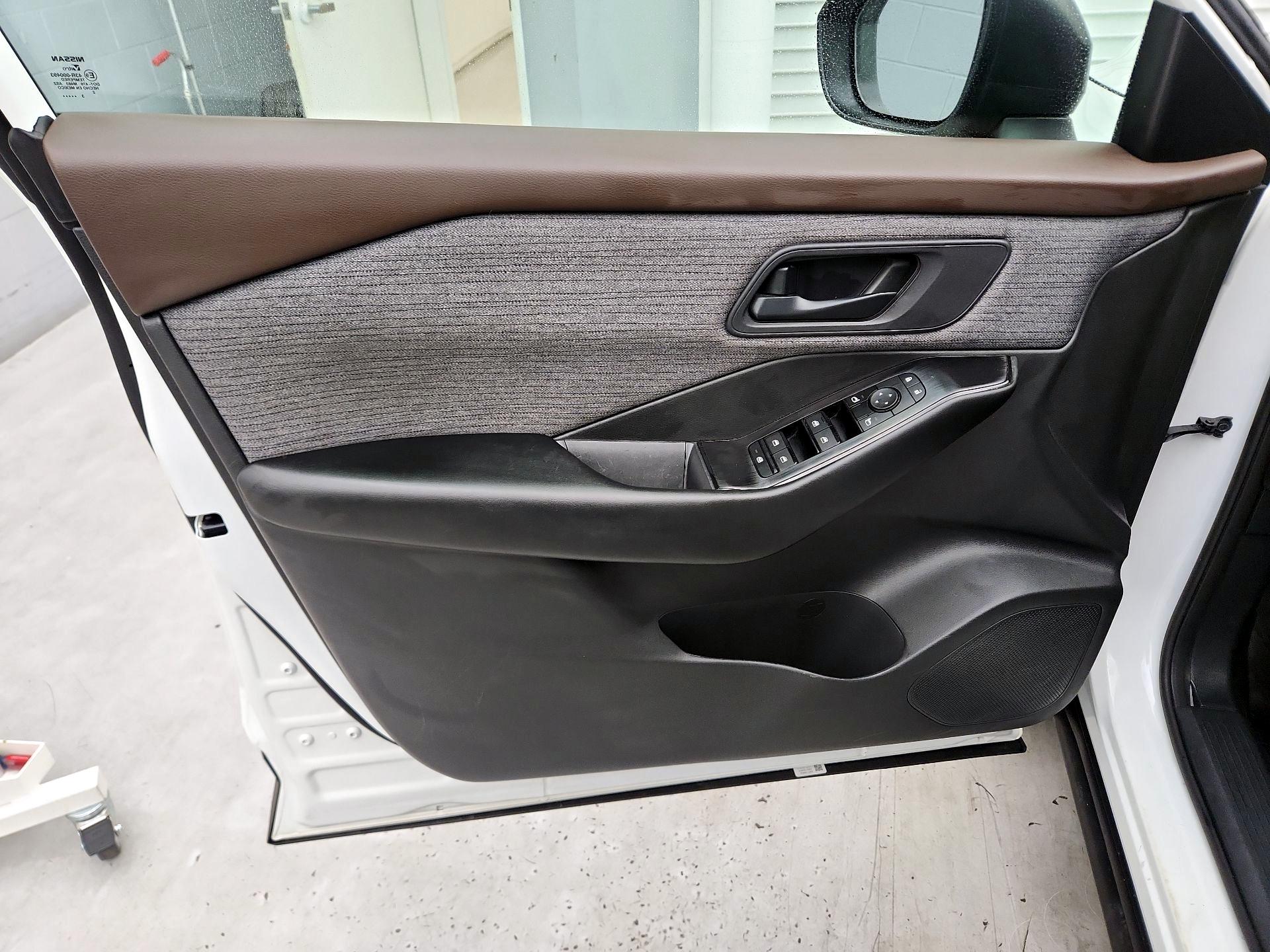 Thumbnail: 2023 Nissan Rogue - 12