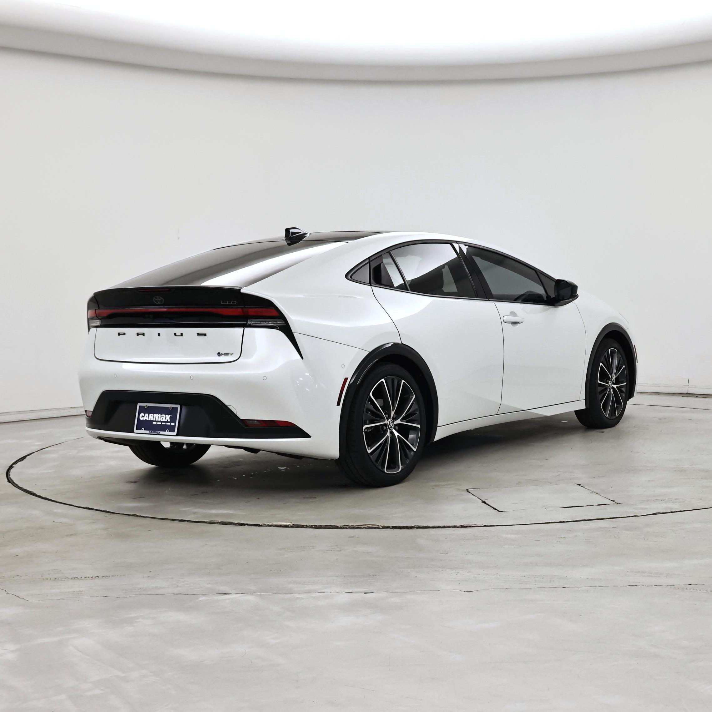 Thumbnail: 2024 Toyota Prius - 8