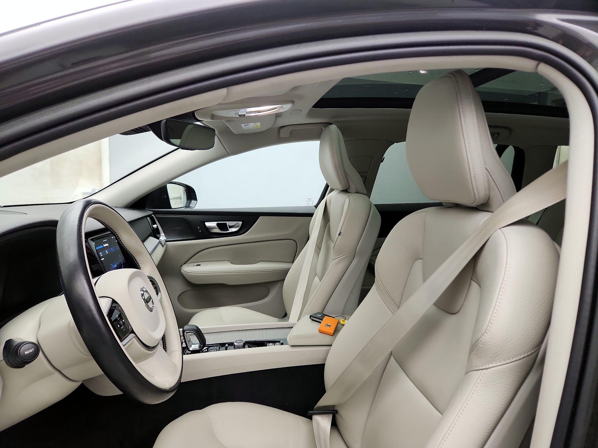 Thumbnail: 2023 Volvo S60 - 19