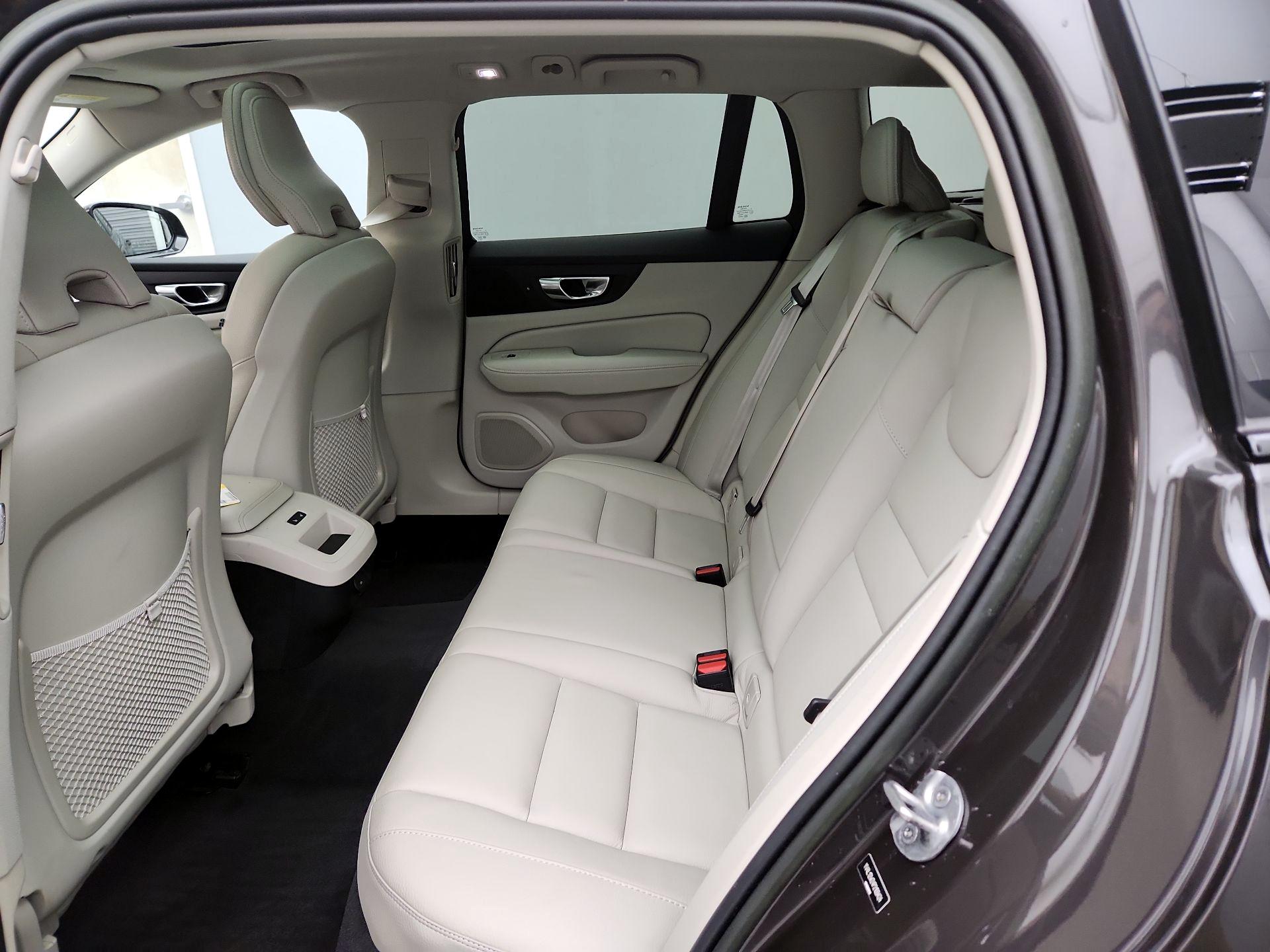 Thumbnail: 2023 Volvo S60 - 20