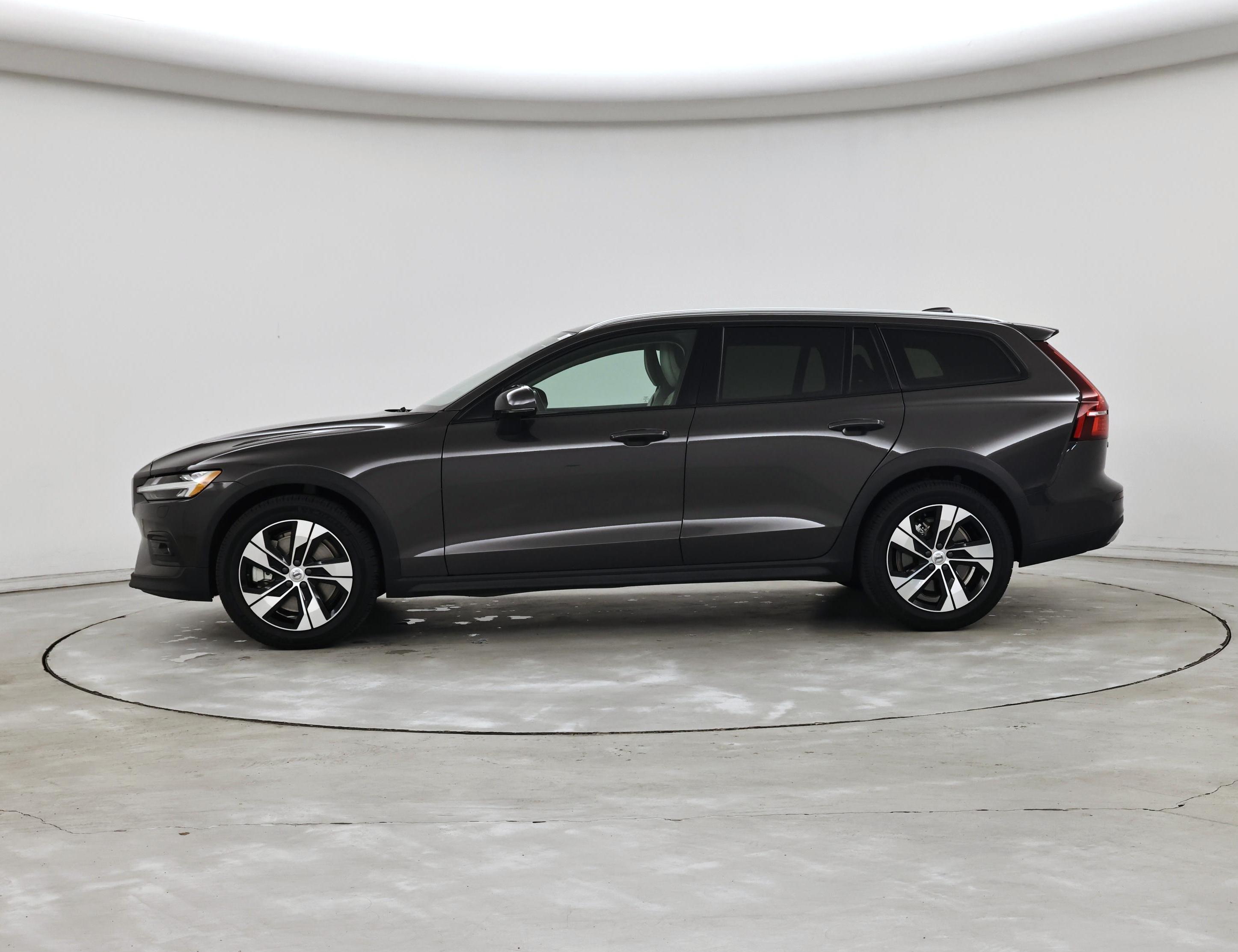 Thumbnail: 2023 Volvo S60 - 3