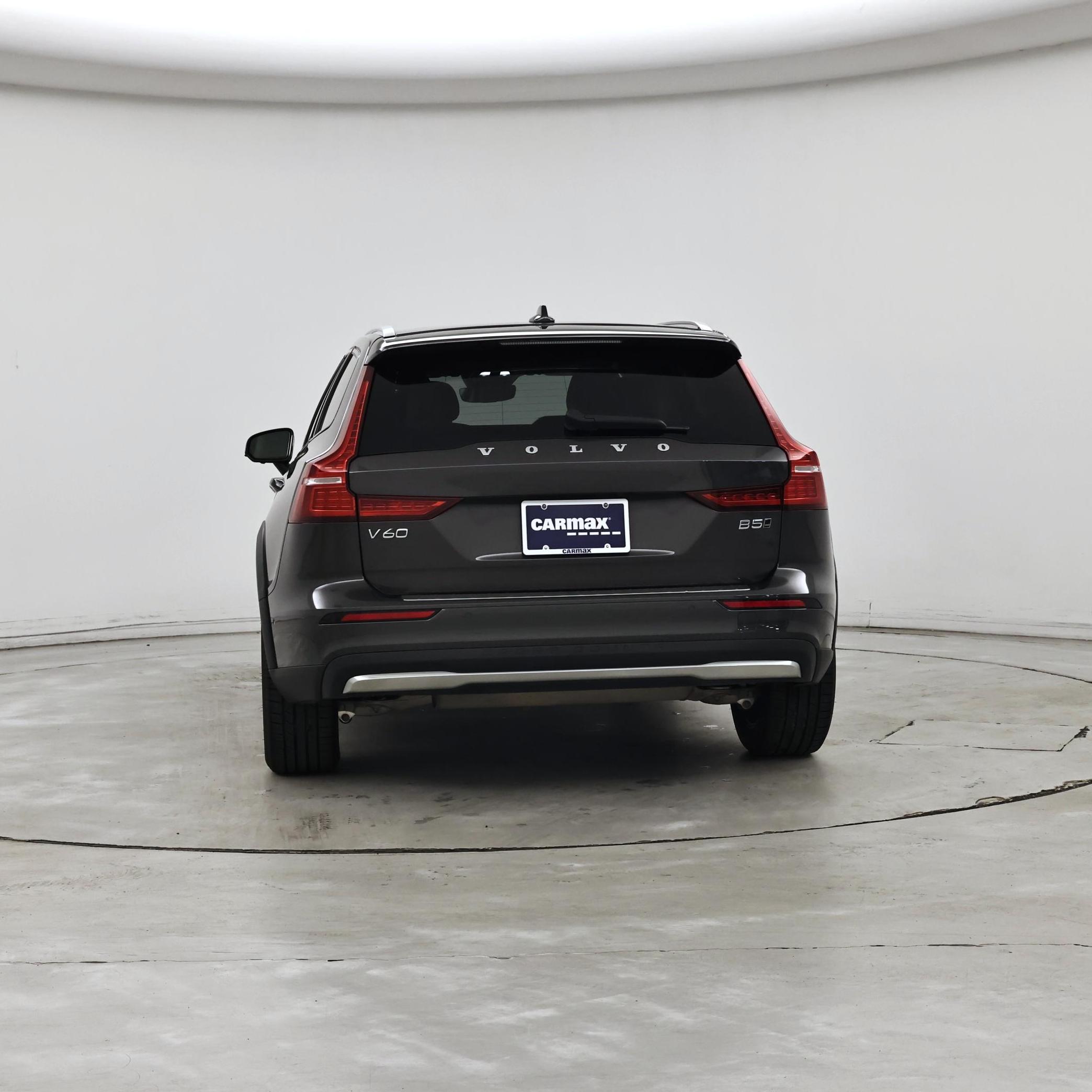 Thumbnail: 2023 Volvo S60 - 6