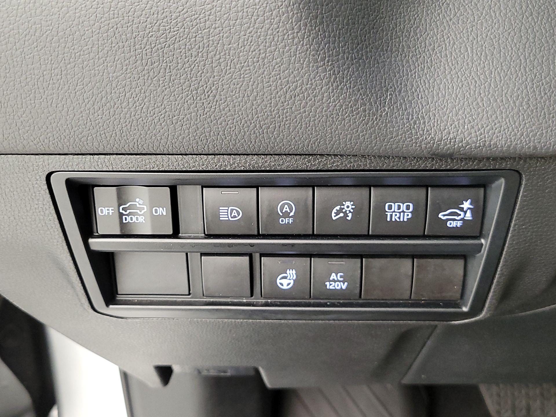 Thumbnail: 2023 Toyota Tundra - 13