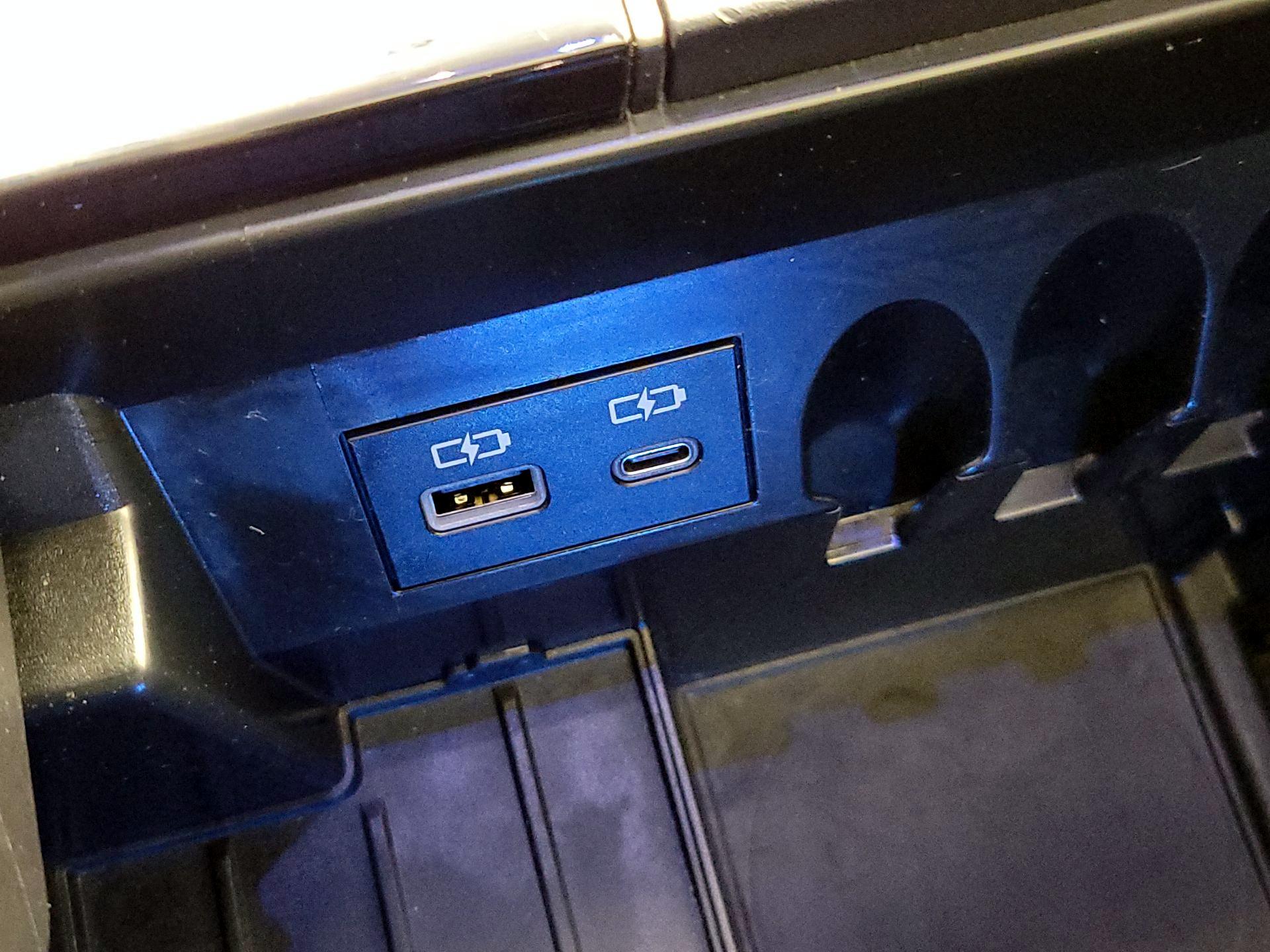 Thumbnail: 2023 Toyota Tundra - 19