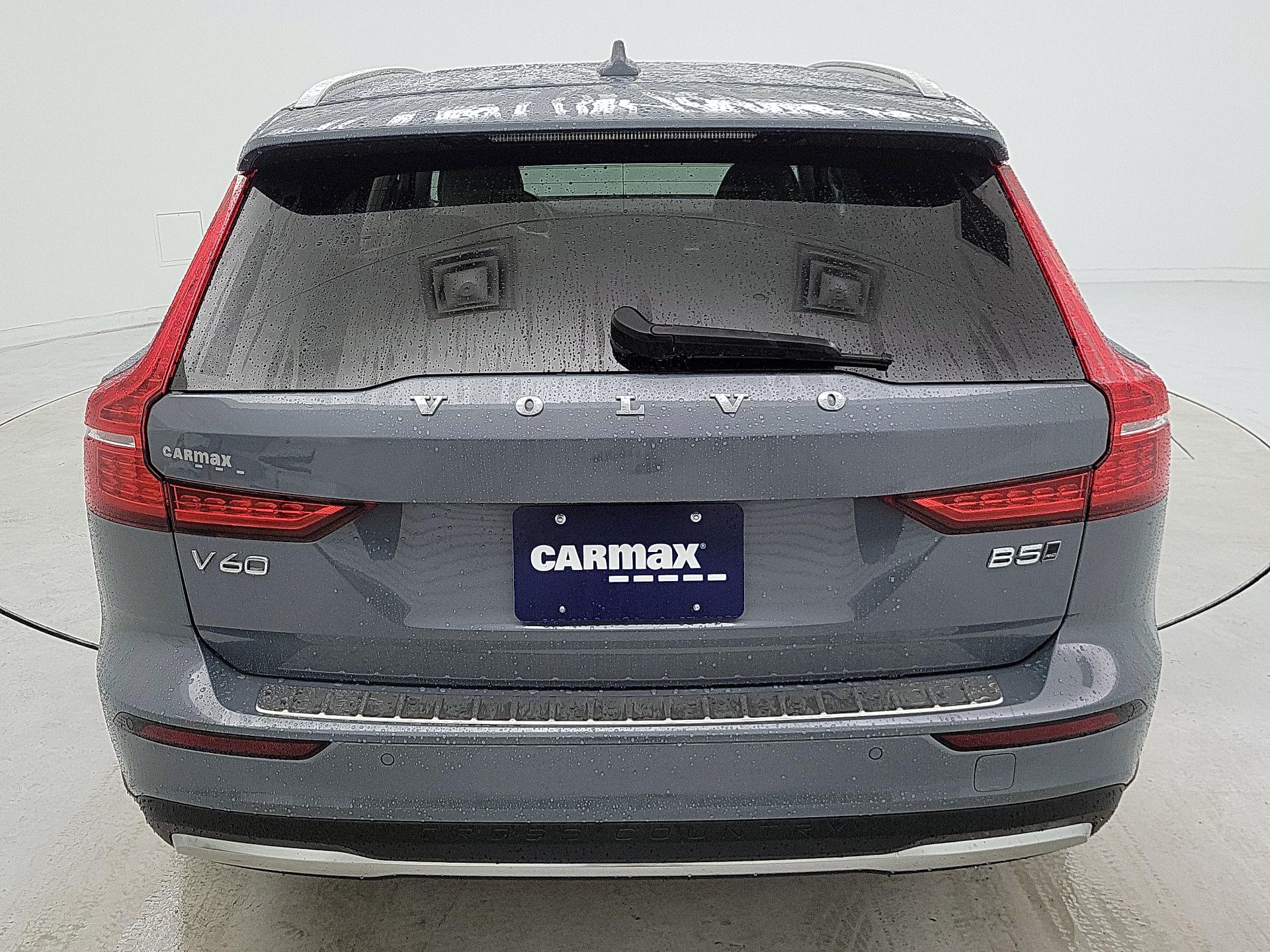 Thumbnail: 2023 Volvo S60 - 6