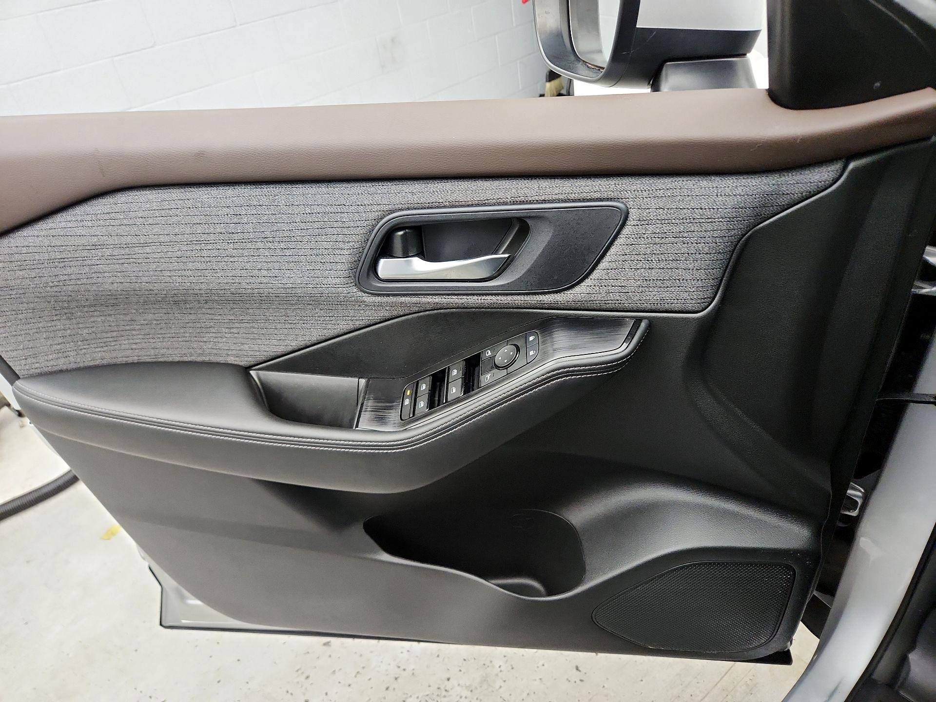 Thumbnail: 2023 Nissan Rogue - 12