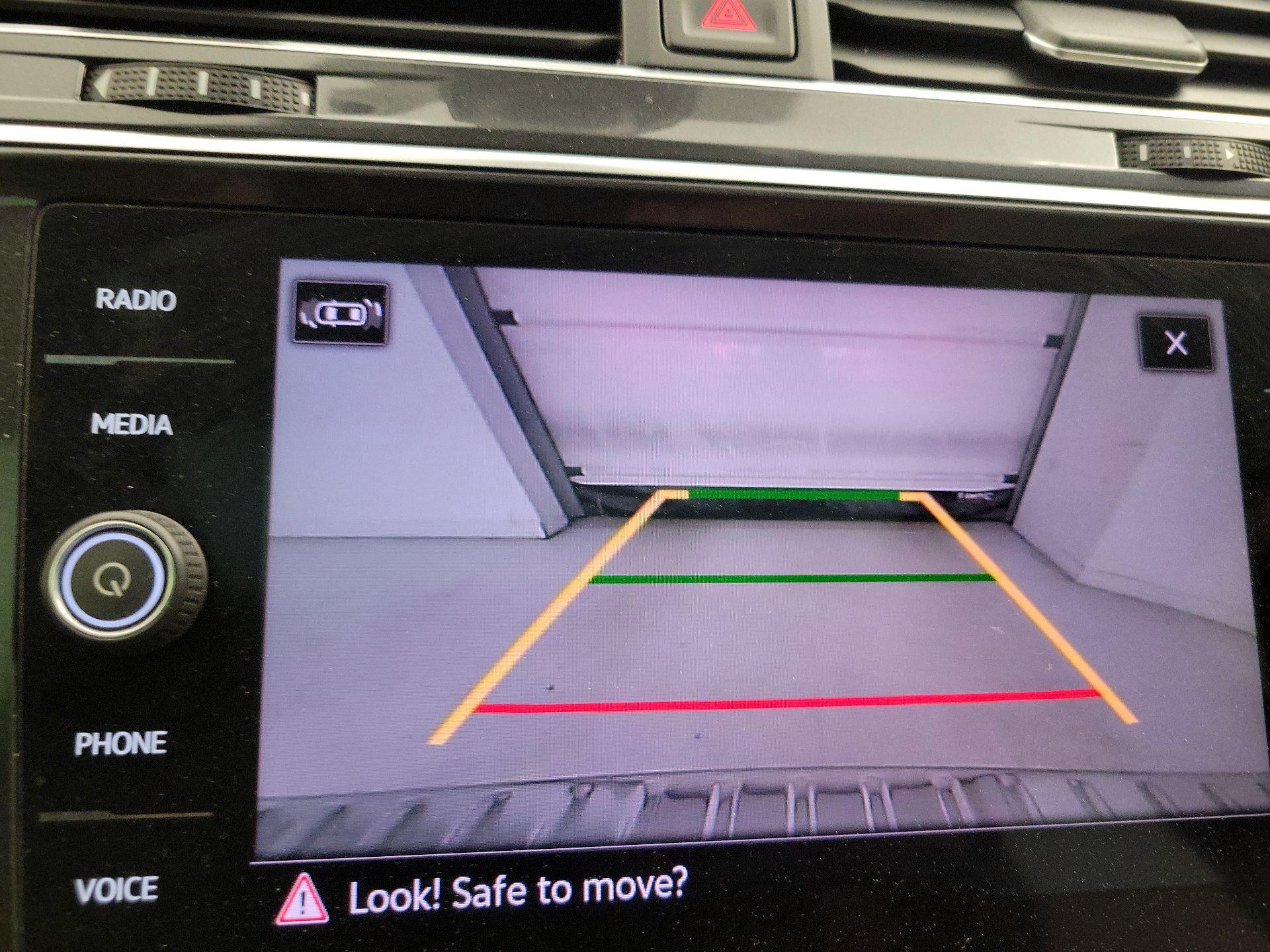 Thumbnail: 2022 Volkswagen Tiguan - 14