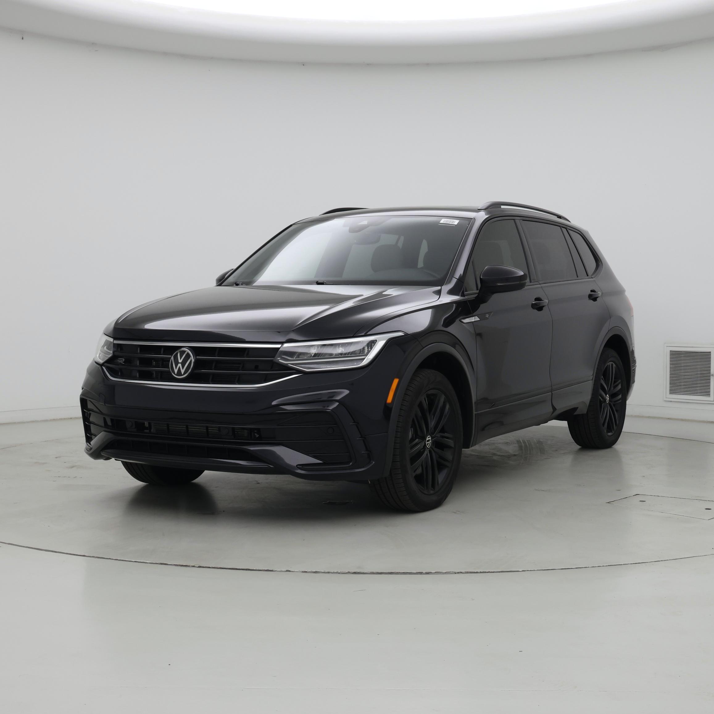 Thumbnail: 2022 Volkswagen Tiguan - 4