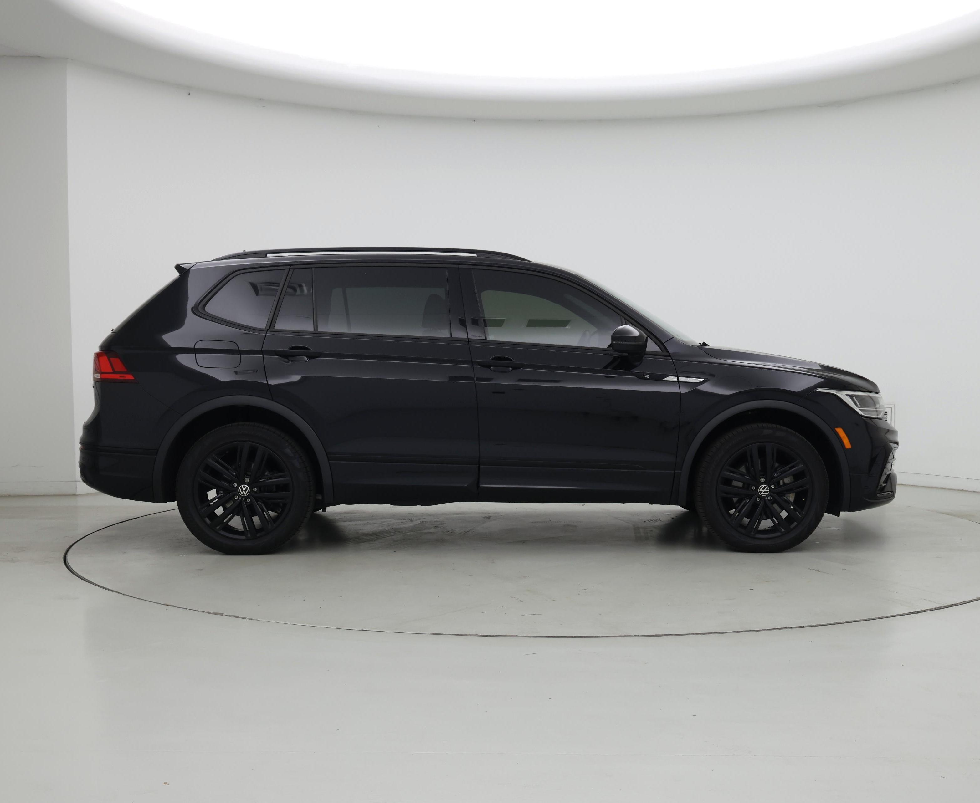 Thumbnail: 2022 Volkswagen Tiguan - 7