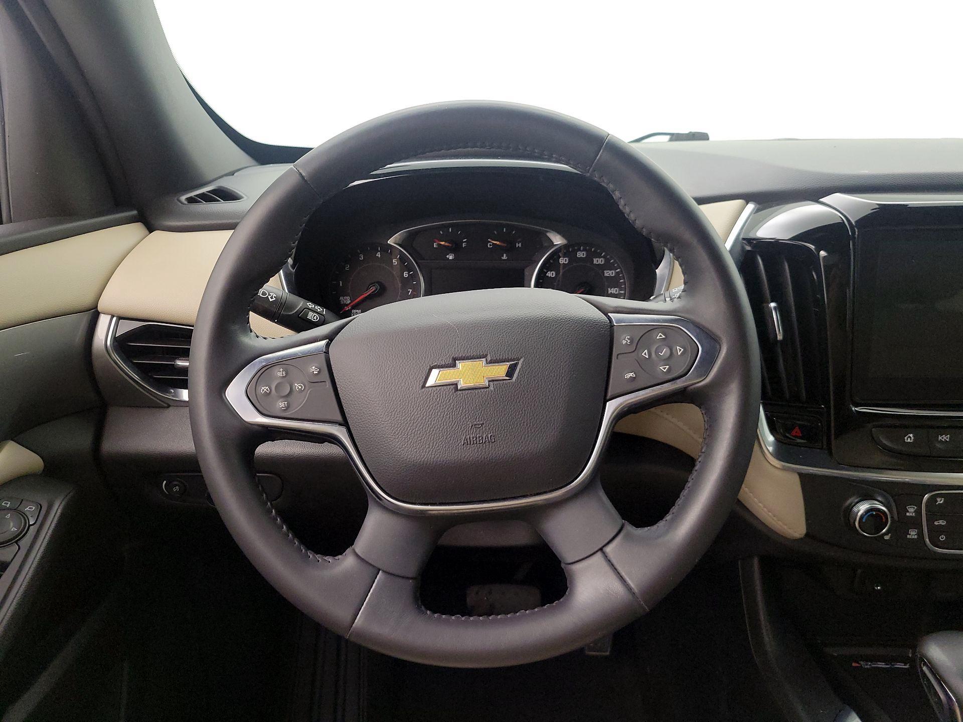 Thumbnail: 2022 Chevrolet Traverse - 10