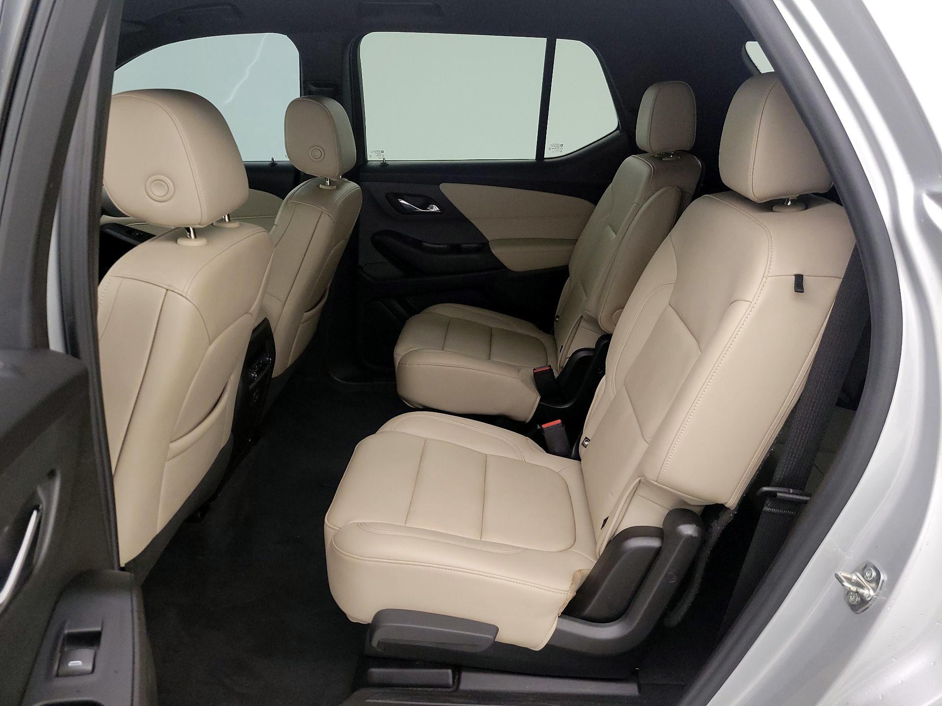 Thumbnail: 2022 Chevrolet Traverse - 19