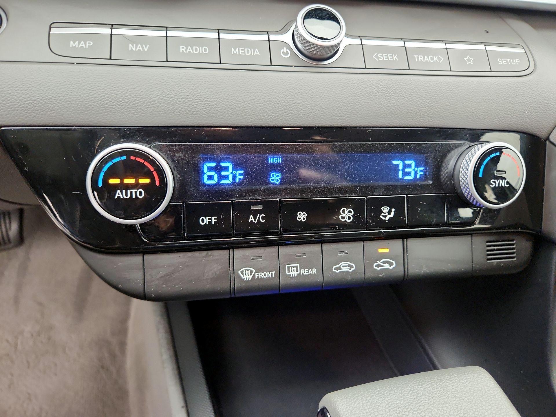 Thumbnail: 2024 Hyundai Elantra - 17