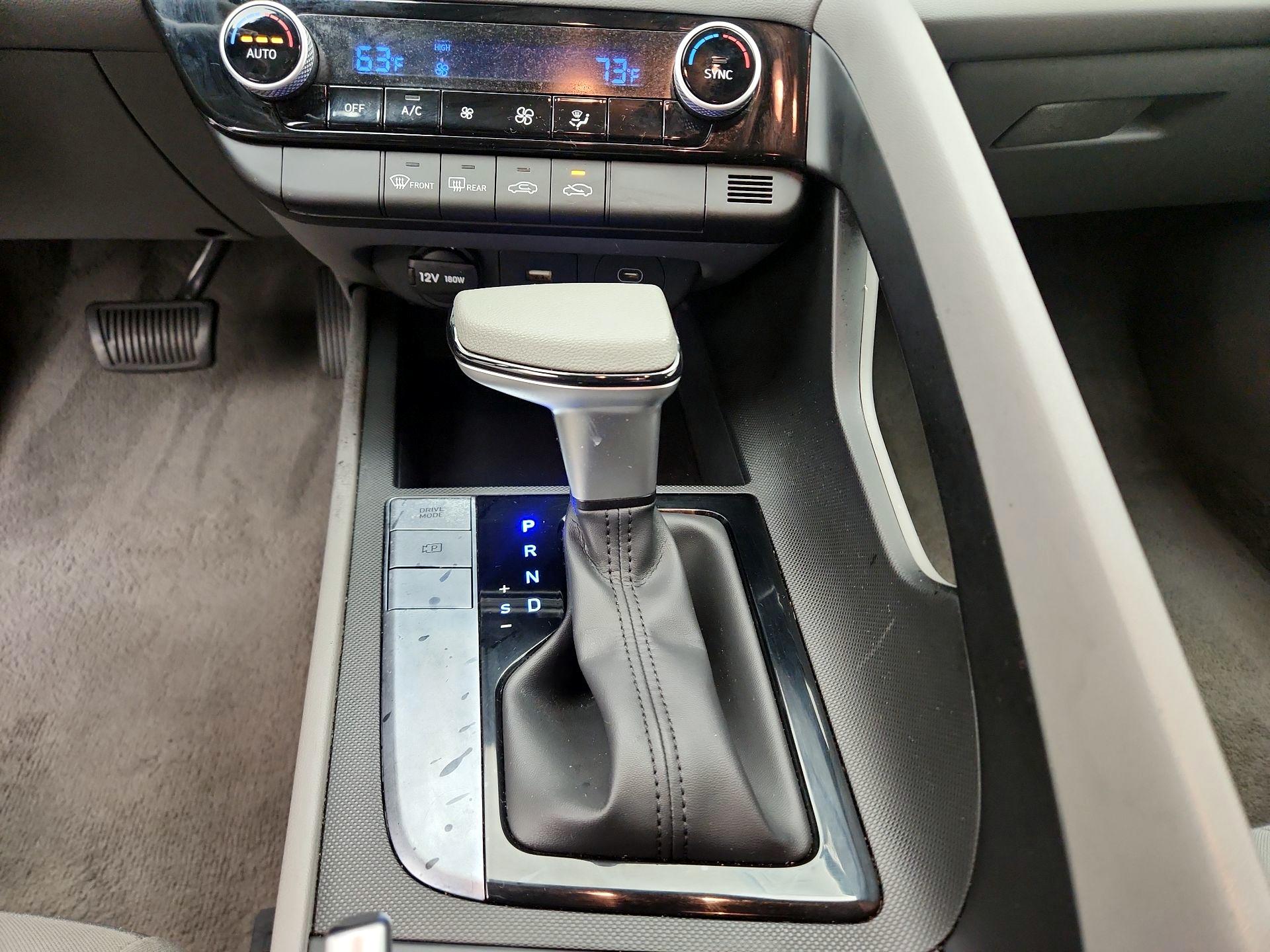 Thumbnail: 2024 Hyundai Elantra - 18