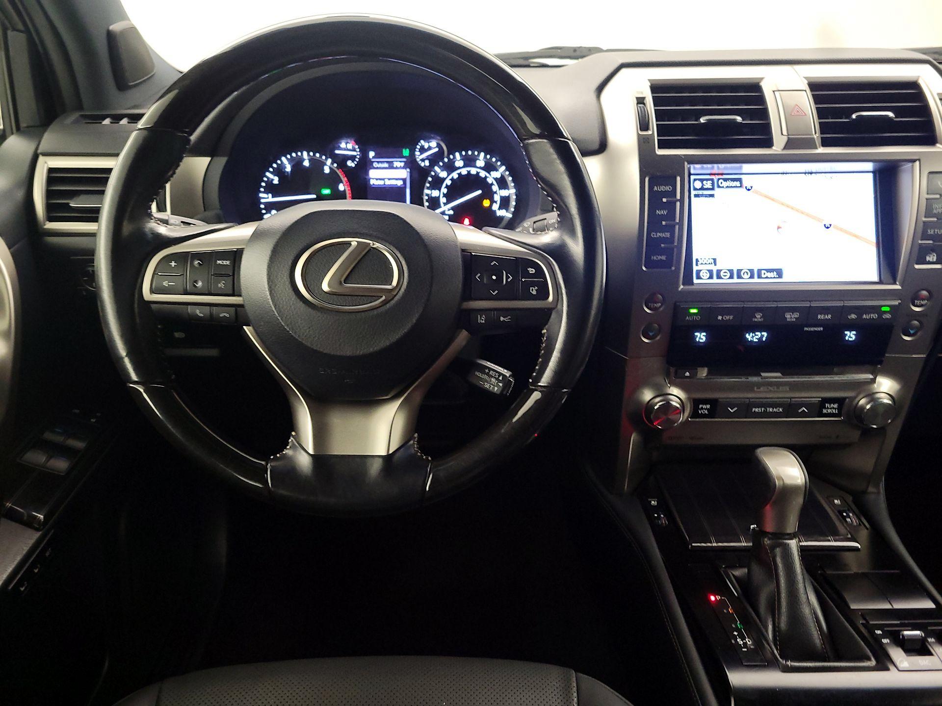 Thumbnail: 2020 Lexus GX - 10