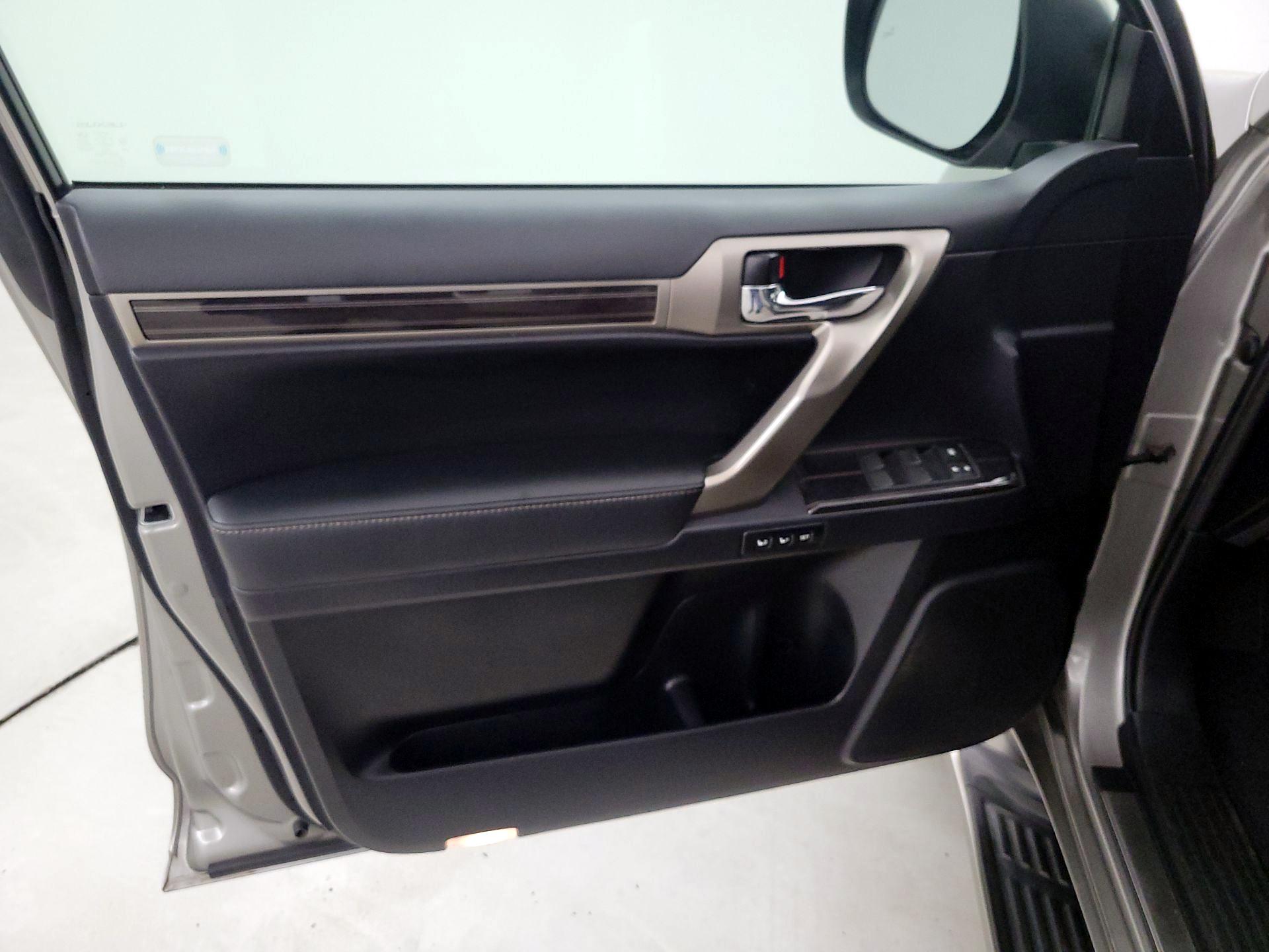 Thumbnail: 2020 Lexus GX - 12