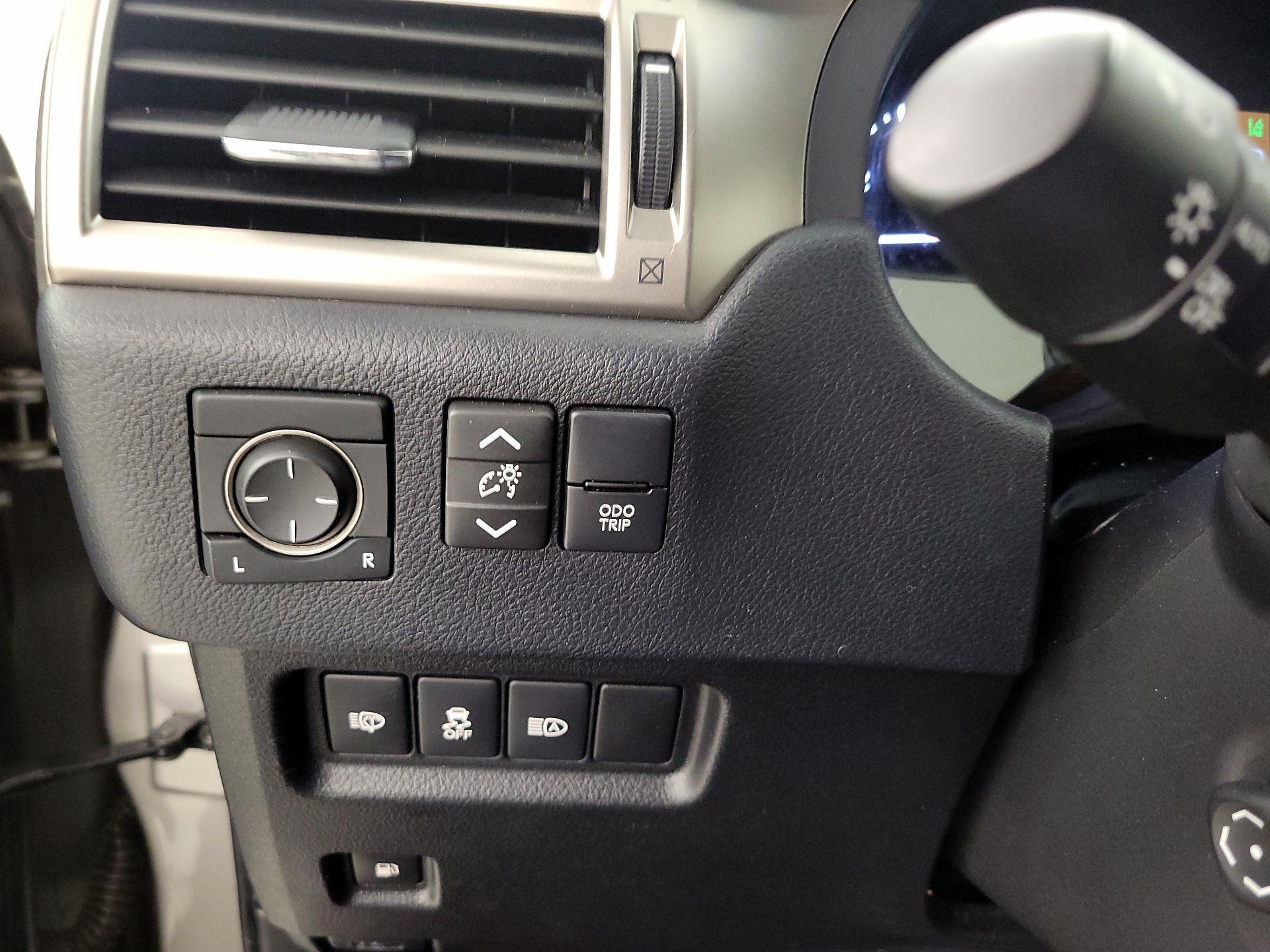 Thumbnail: 2020 Lexus GX - 13