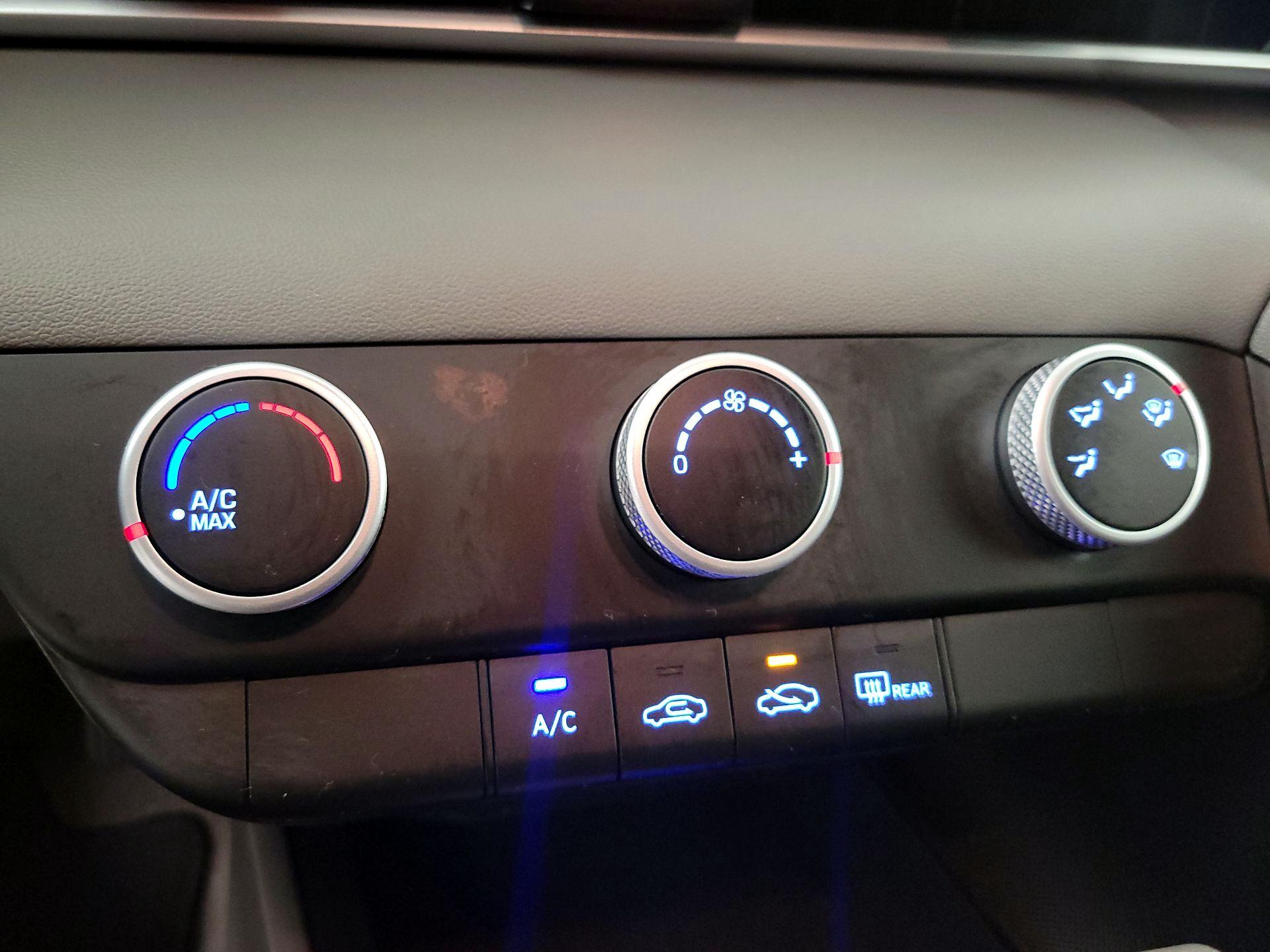 Thumbnail: 2025 Hyundai Elantra - 16