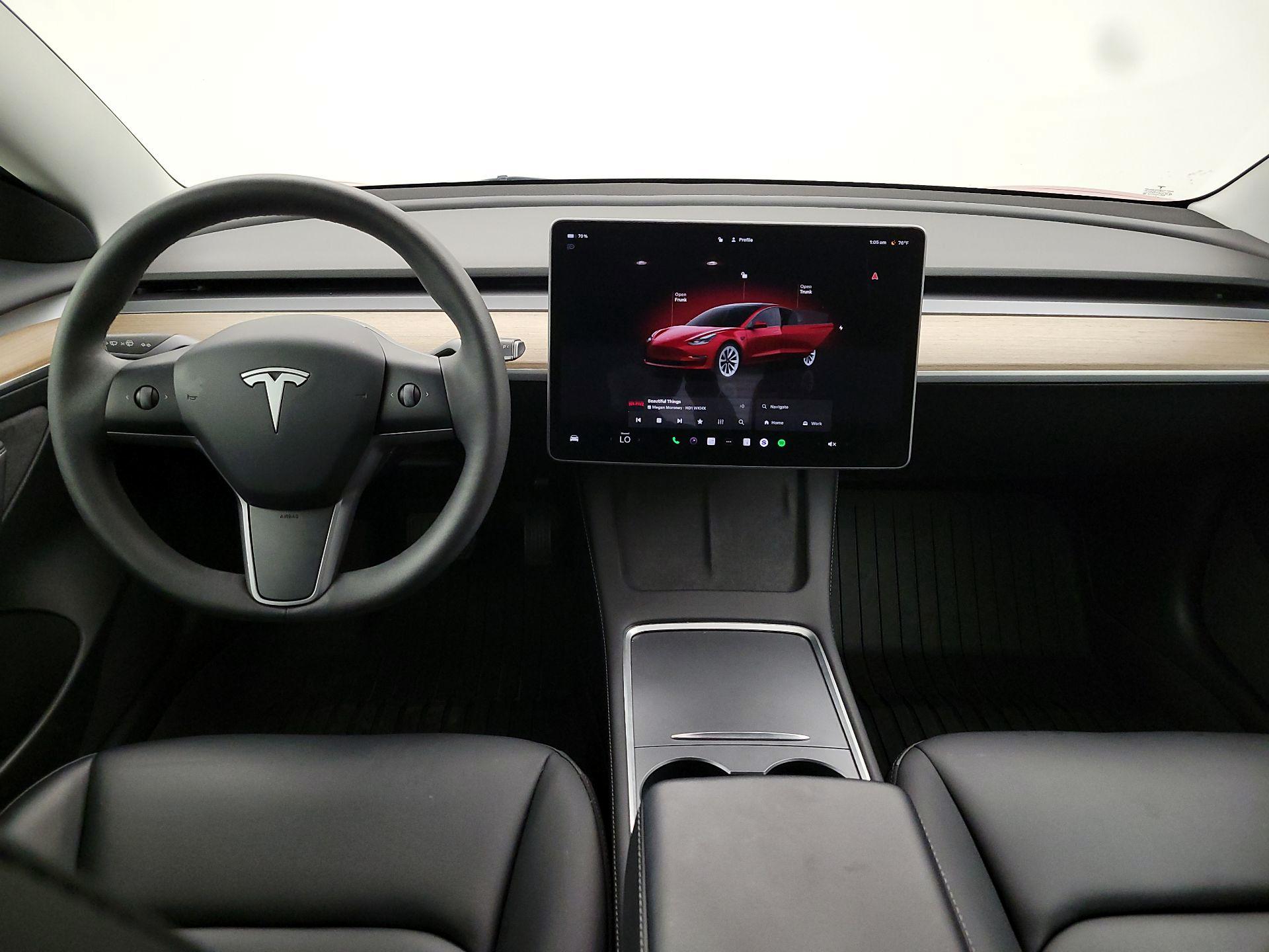 Thumbnail: 2023 Tesla Model 3 - 9