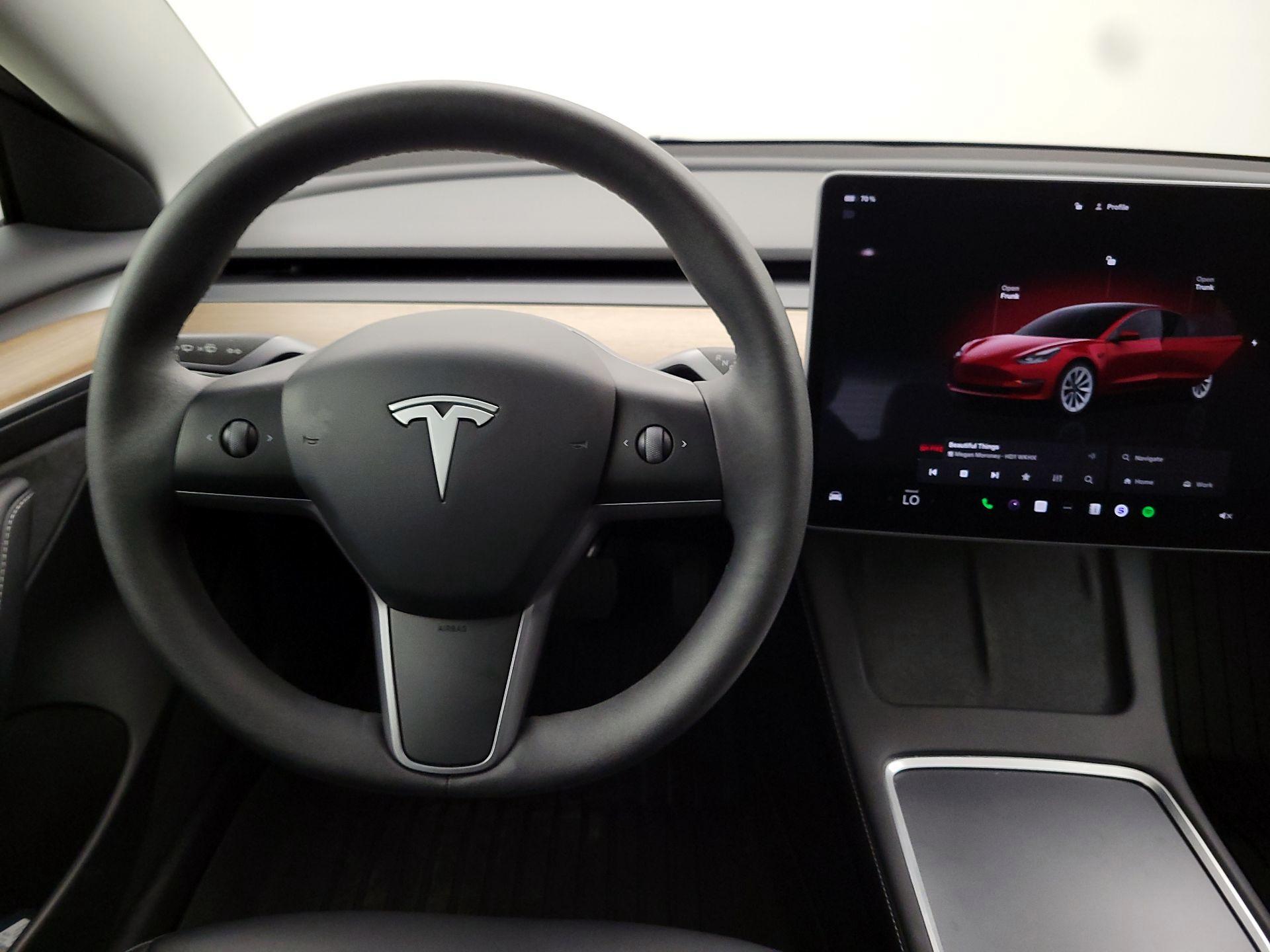 Thumbnail: 2023 Tesla Model 3 - 10