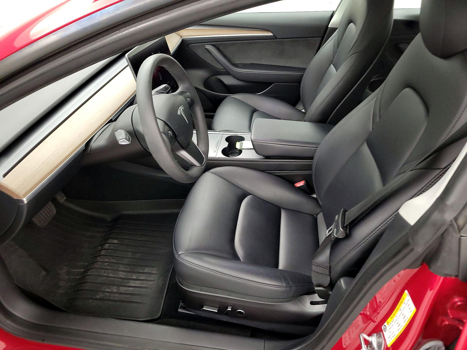 Thumbnail: 2023 Tesla Model 3 - 11