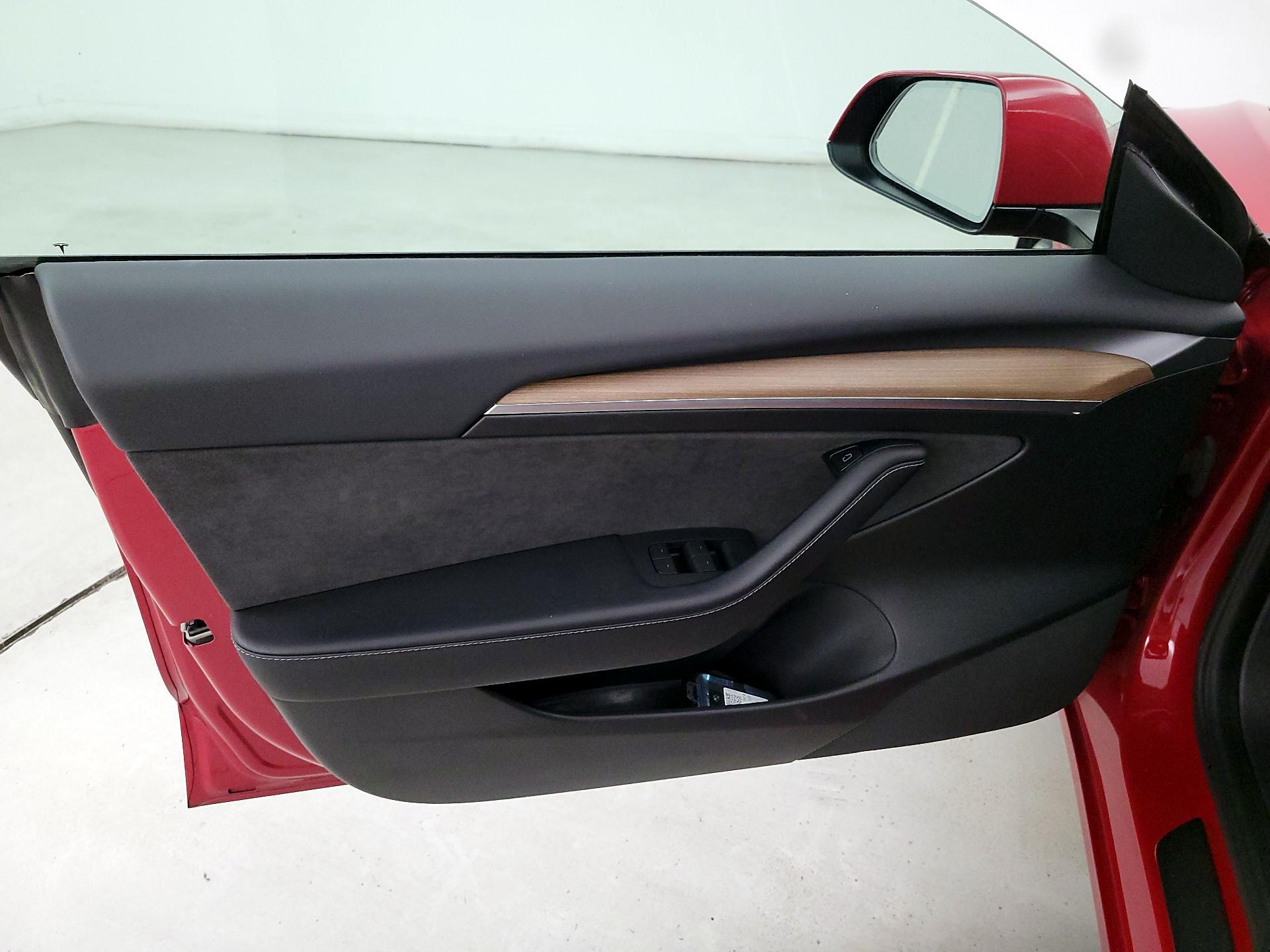 Thumbnail: 2023 Tesla Model 3 - 12