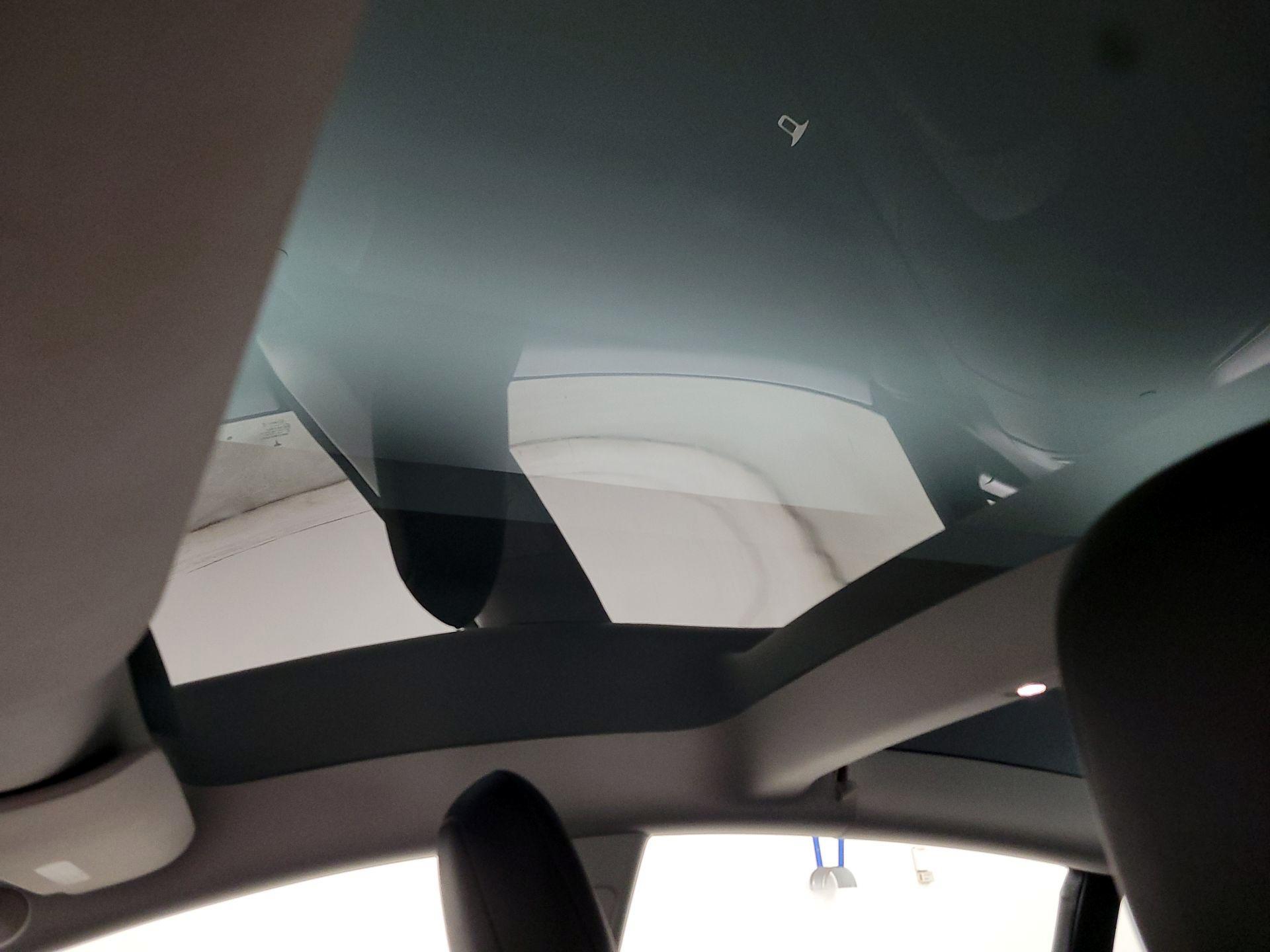 Thumbnail: 2023 Tesla Model 3 - 19