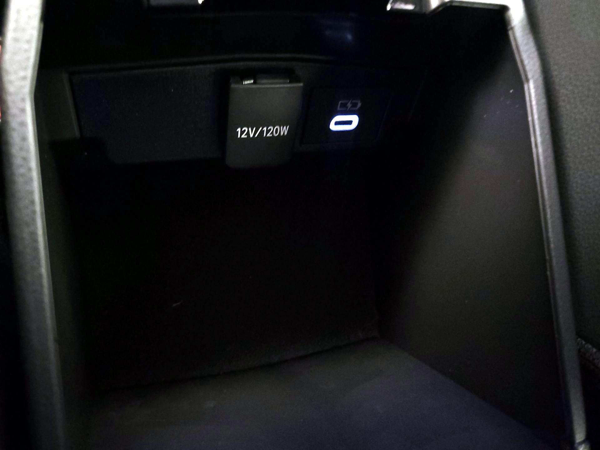 Thumbnail: 2025 Toyota Corolla Cross - 18