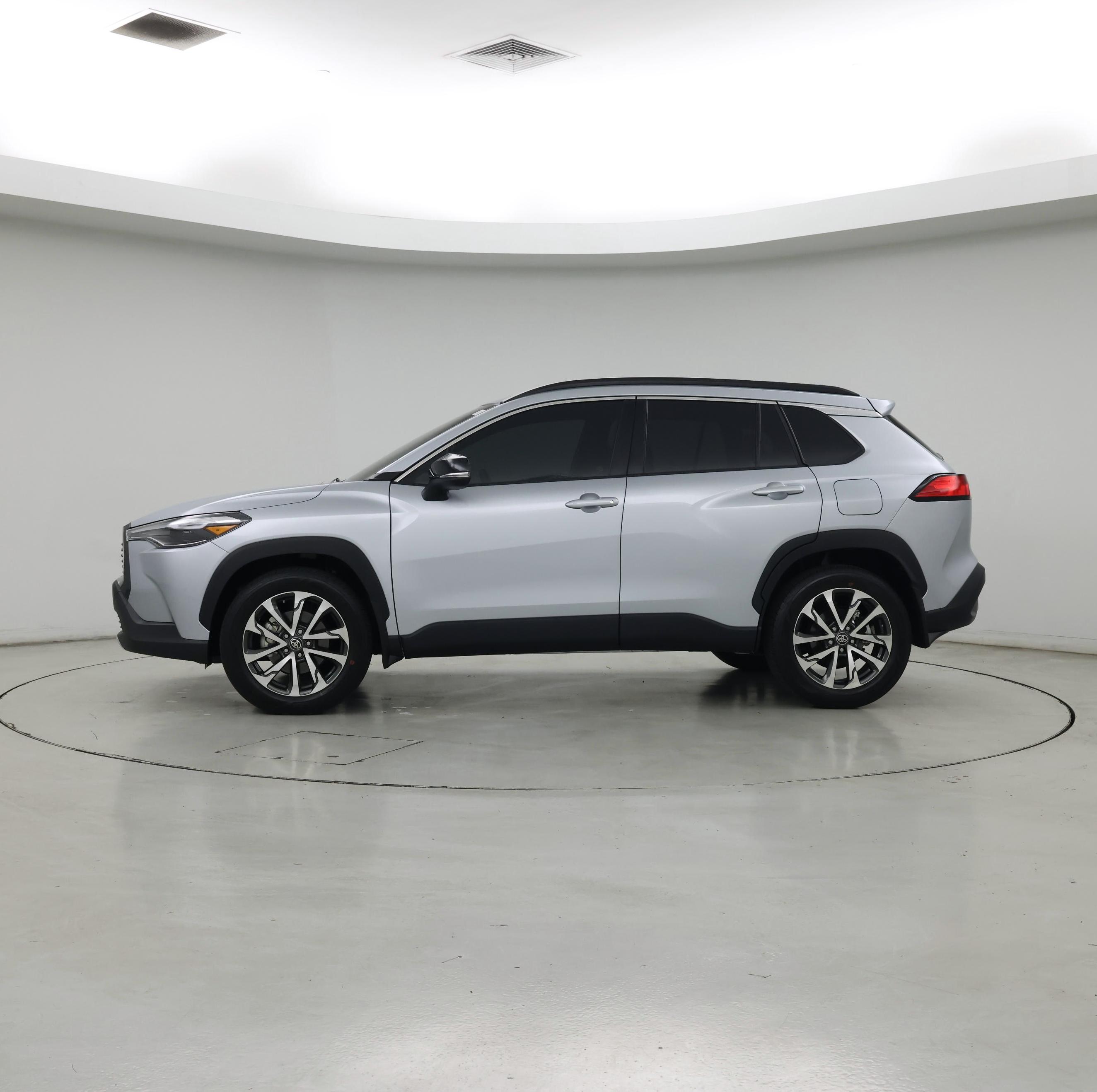 Thumbnail: 2025 Toyota Corolla Cross - 3